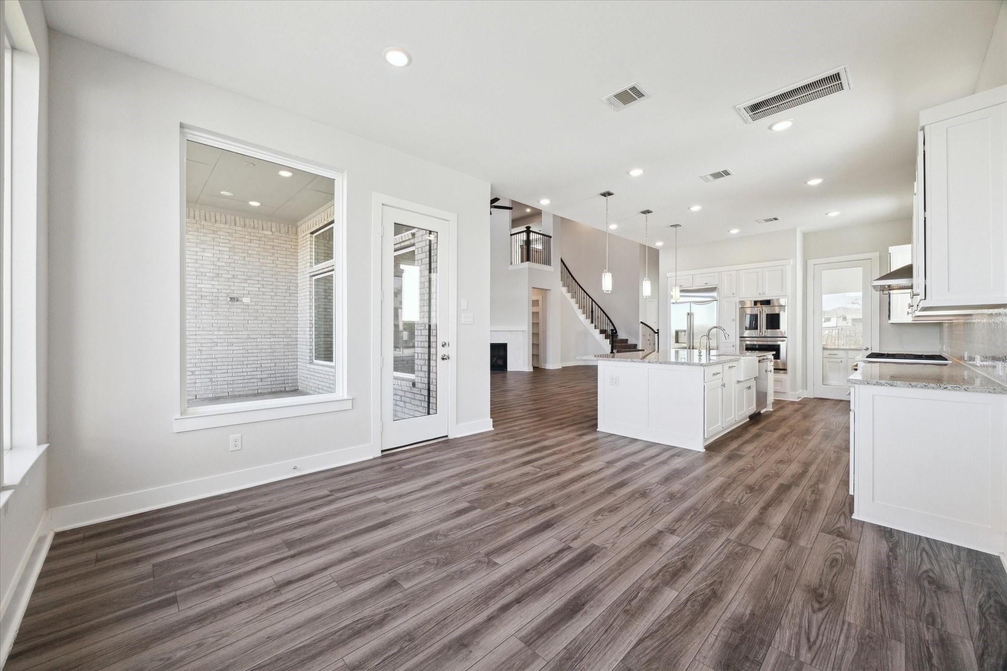 11018 White Caterpillar Drive