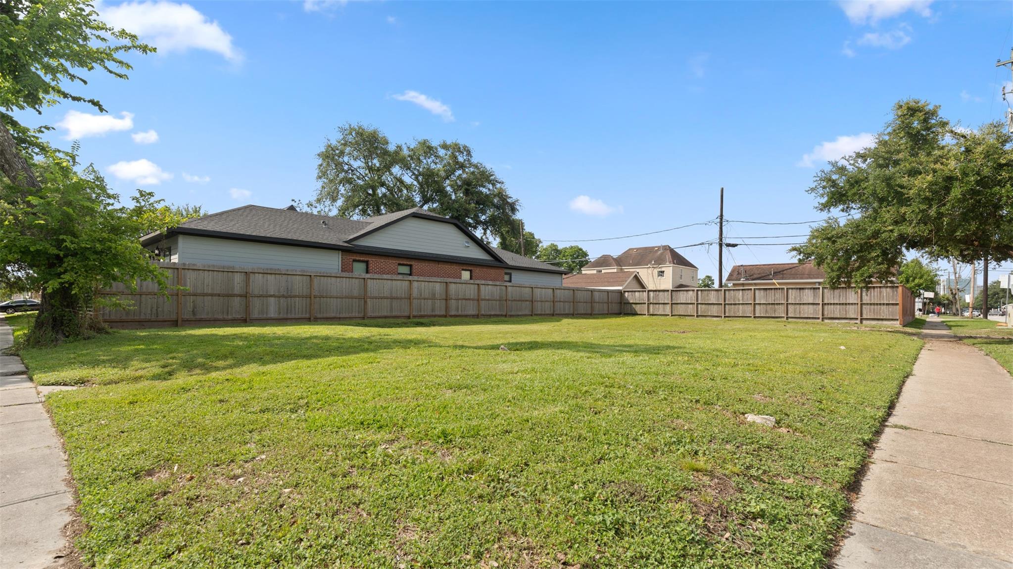 2402 Cleburne Street