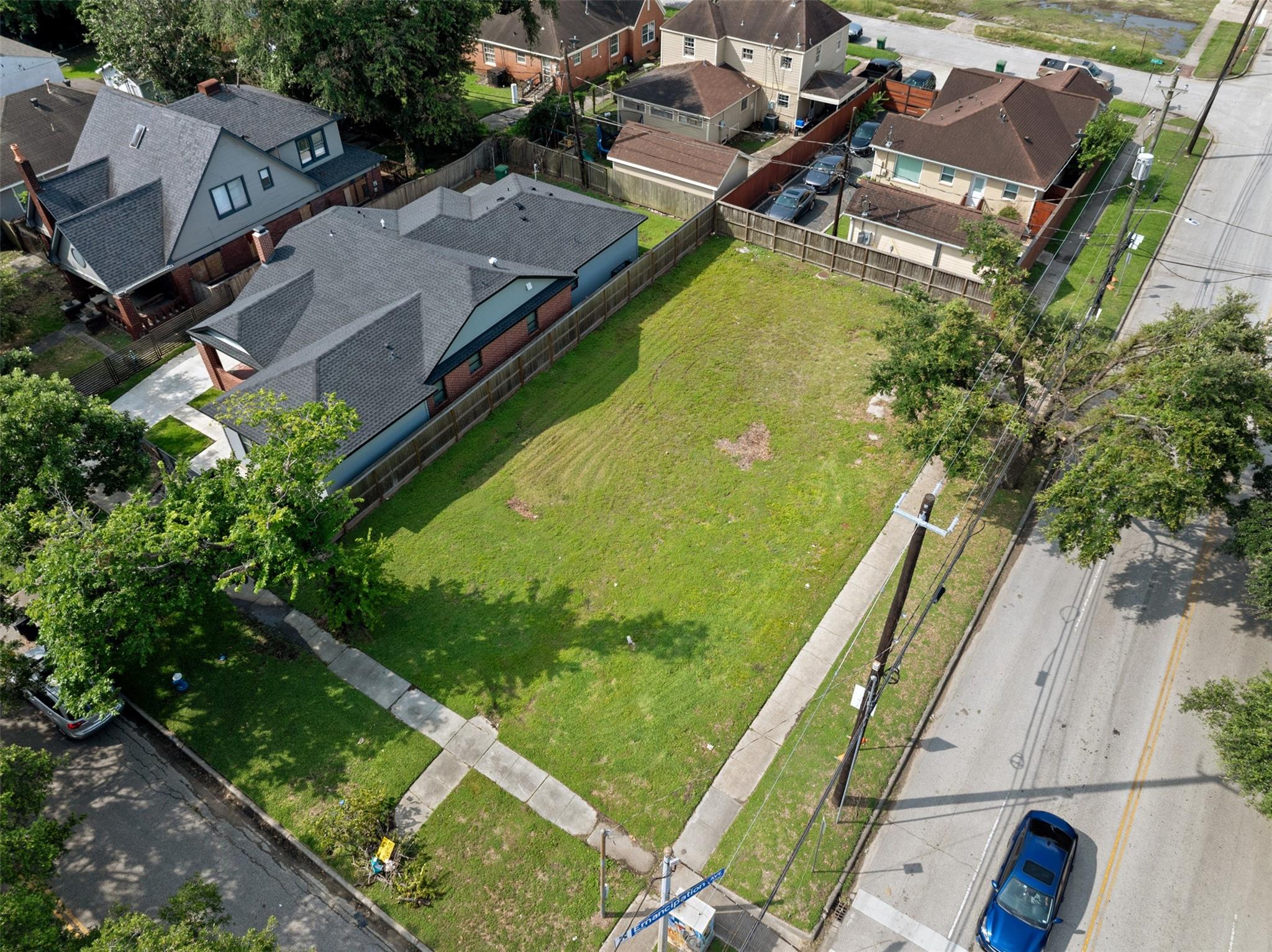 2402 Cleburne Street