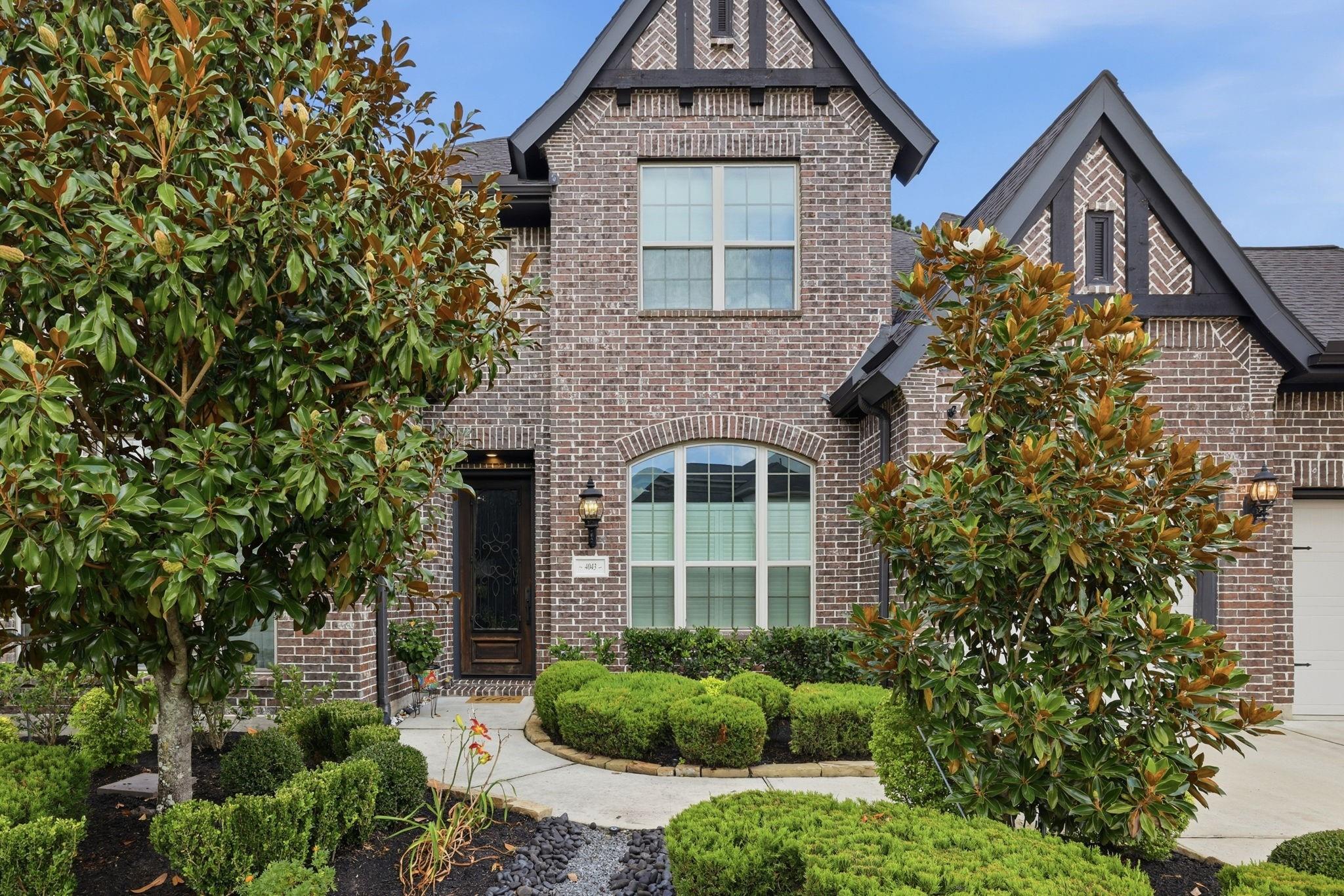 4043 Woodland Meadow Drive