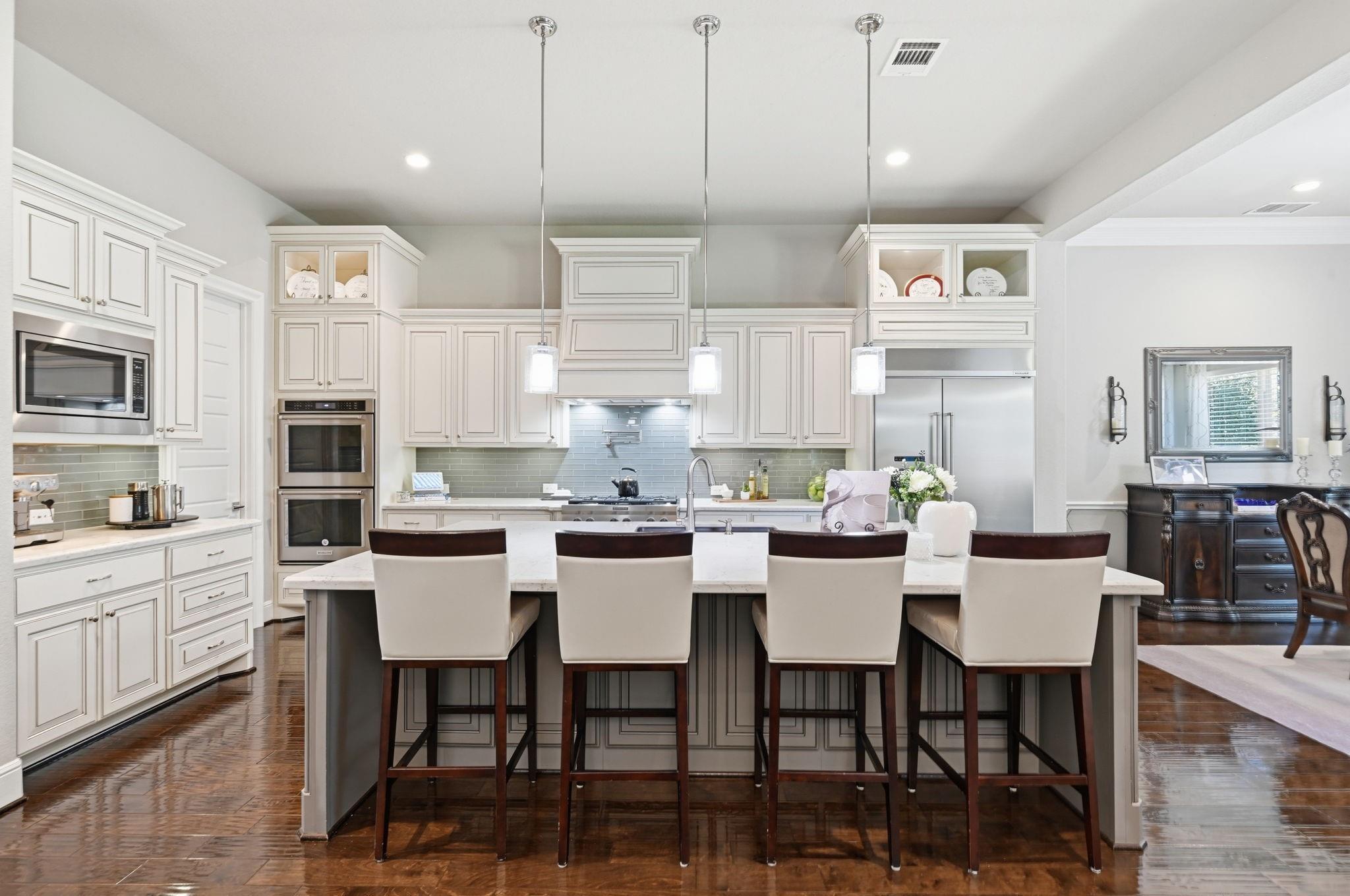 4043 Woodland Meadow Drive