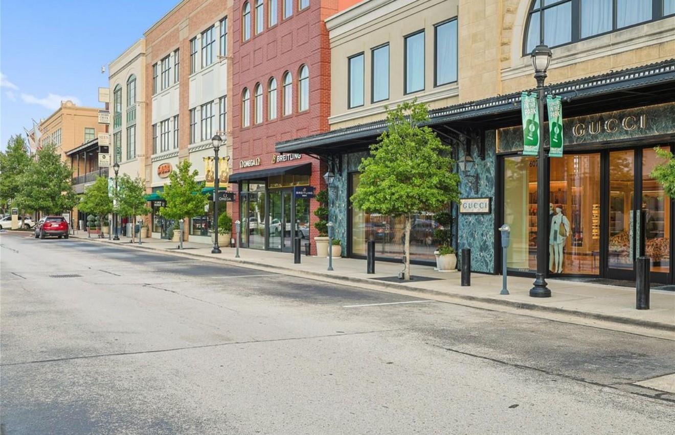 10615 Twin Oak Drive