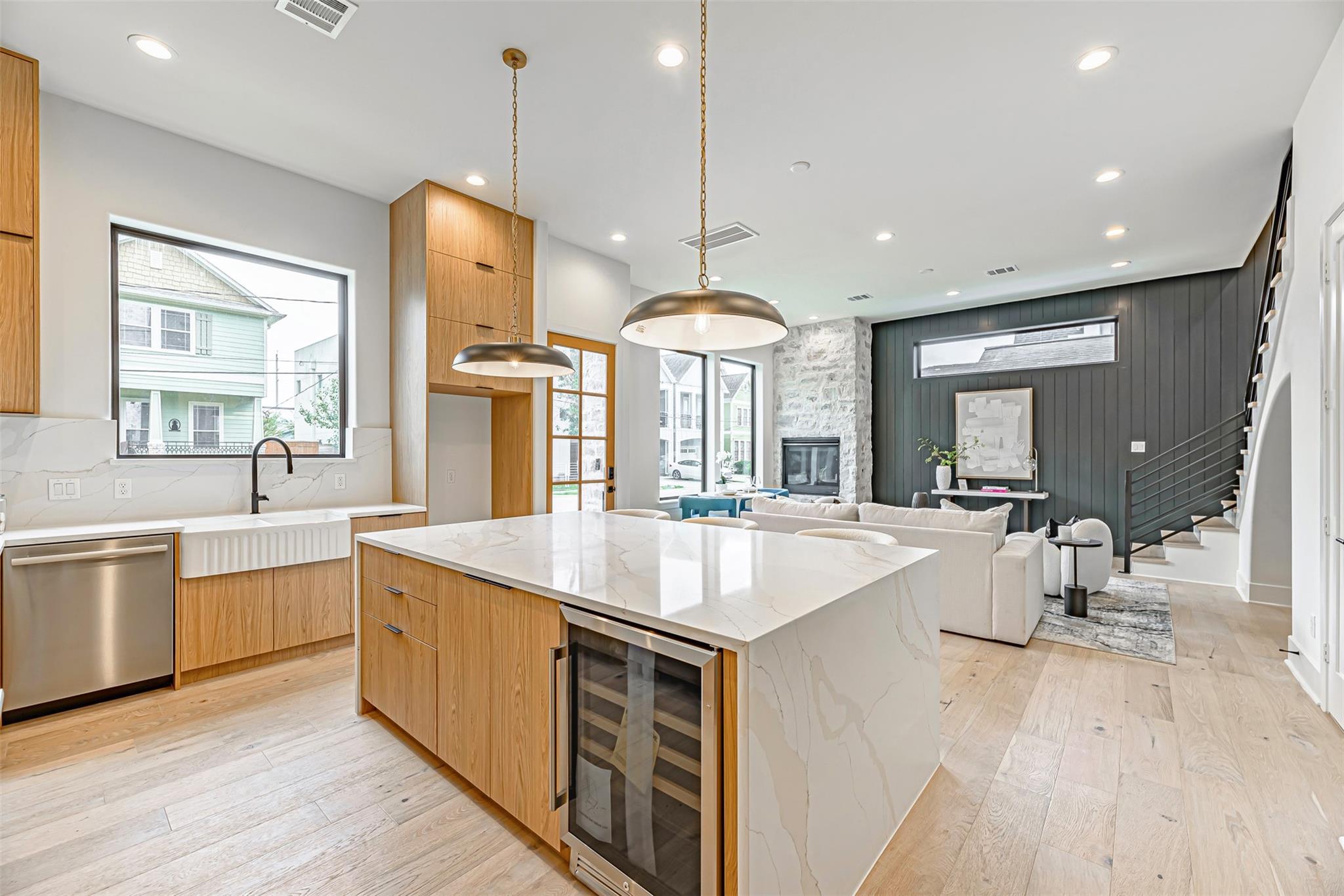 829 Alexander Street