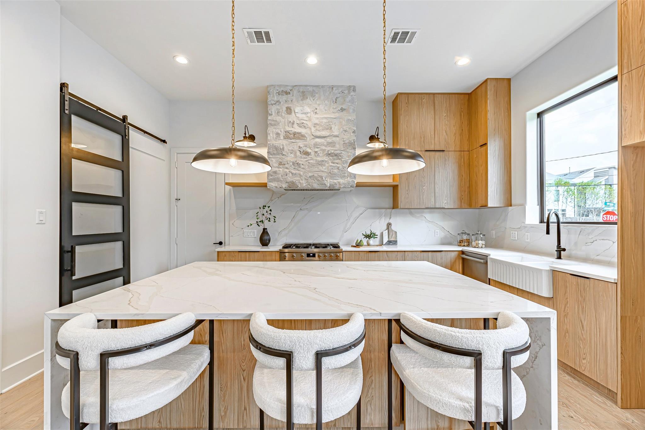 829 Alexander Street