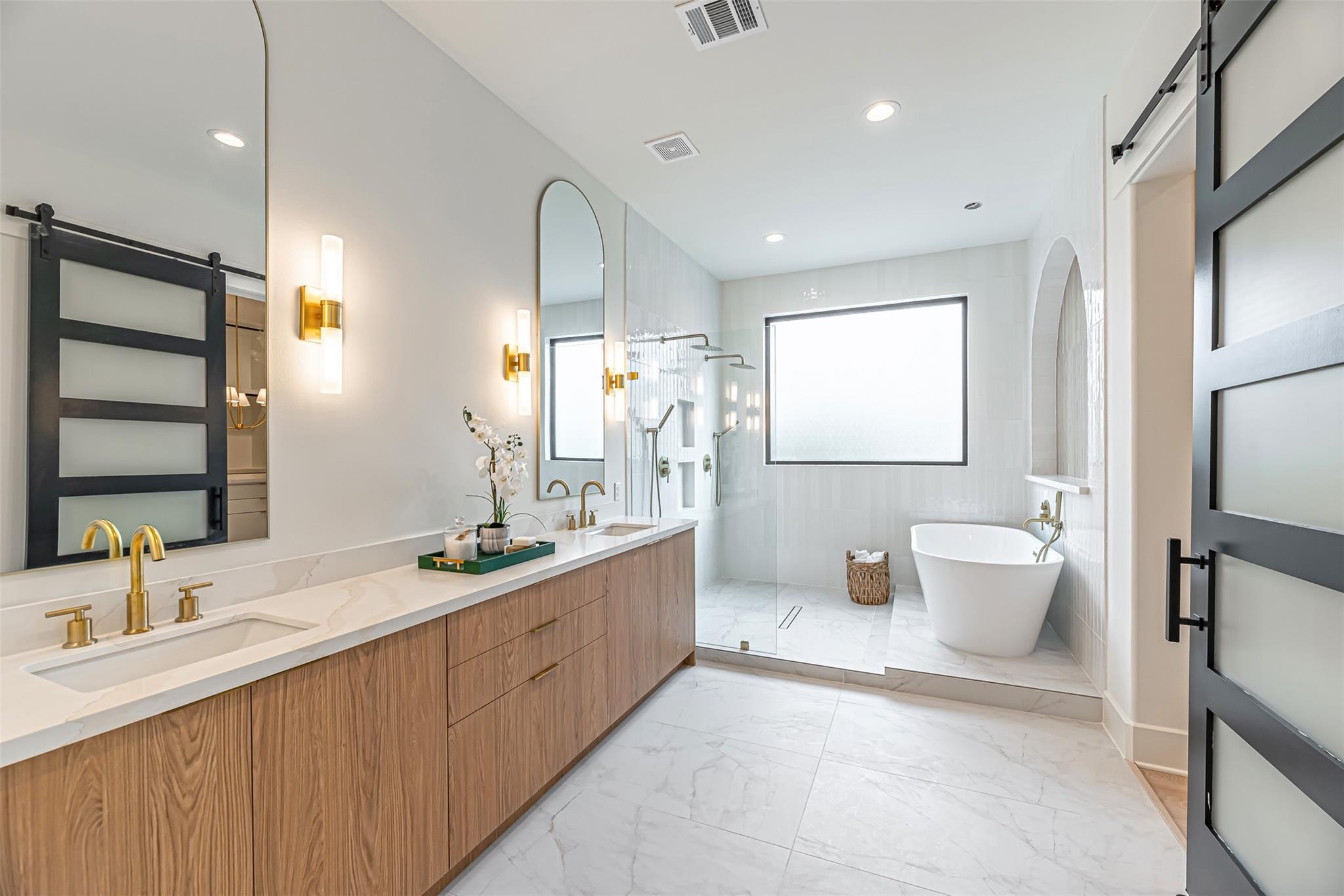 829 Alexander Street