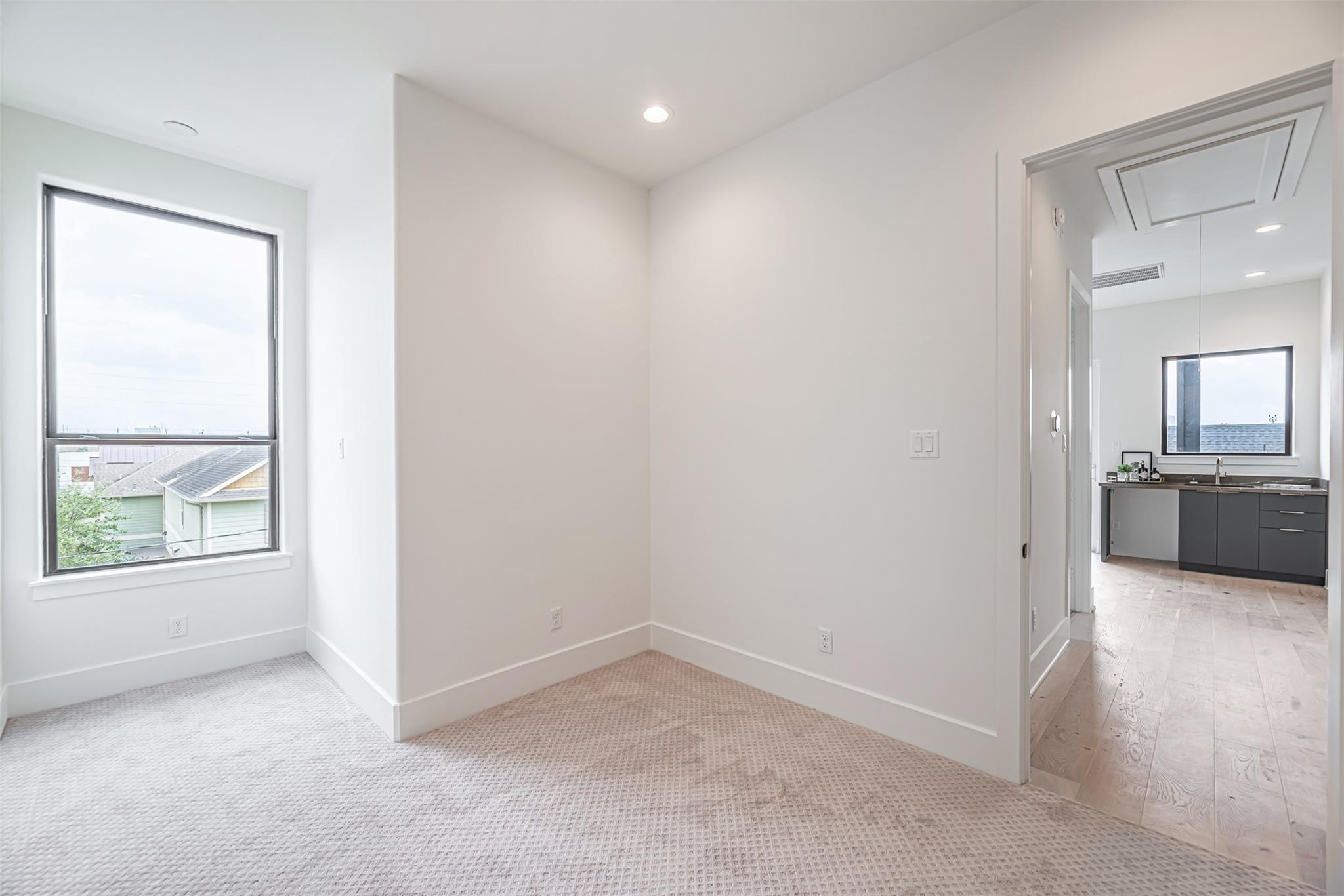 829 Alexander Street