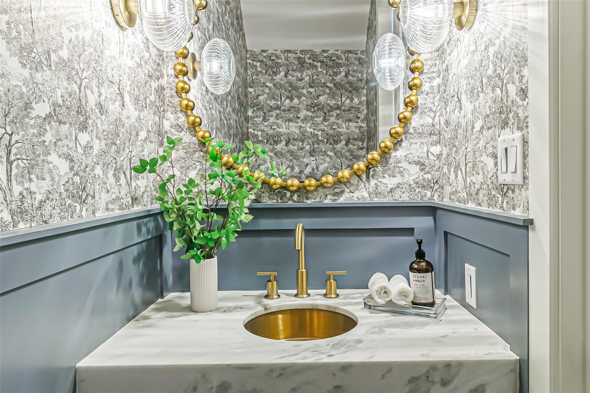 829 Alexander Street