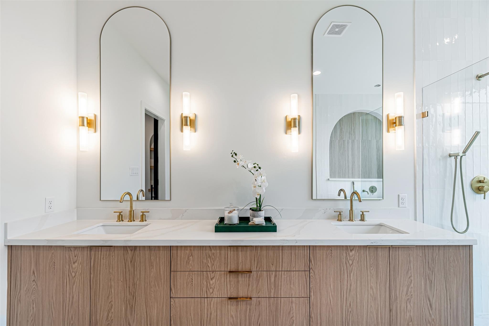 829 Alexander Street