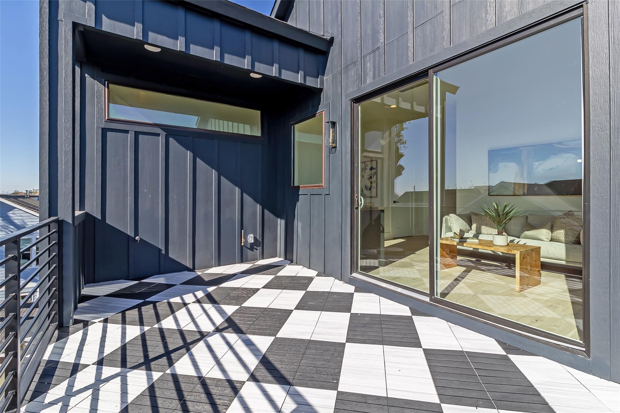 829 Alexander Street