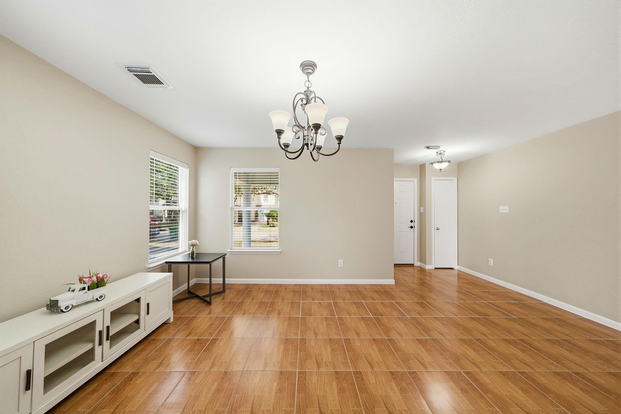 10038 Victoria Chase Lane