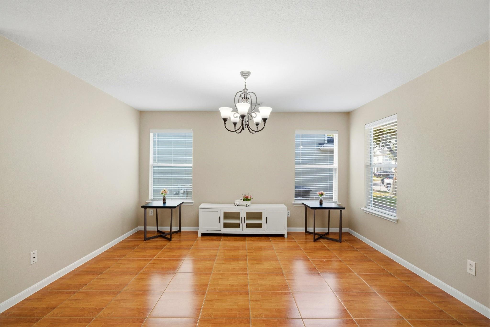 10038 Victoria Chase Lane
