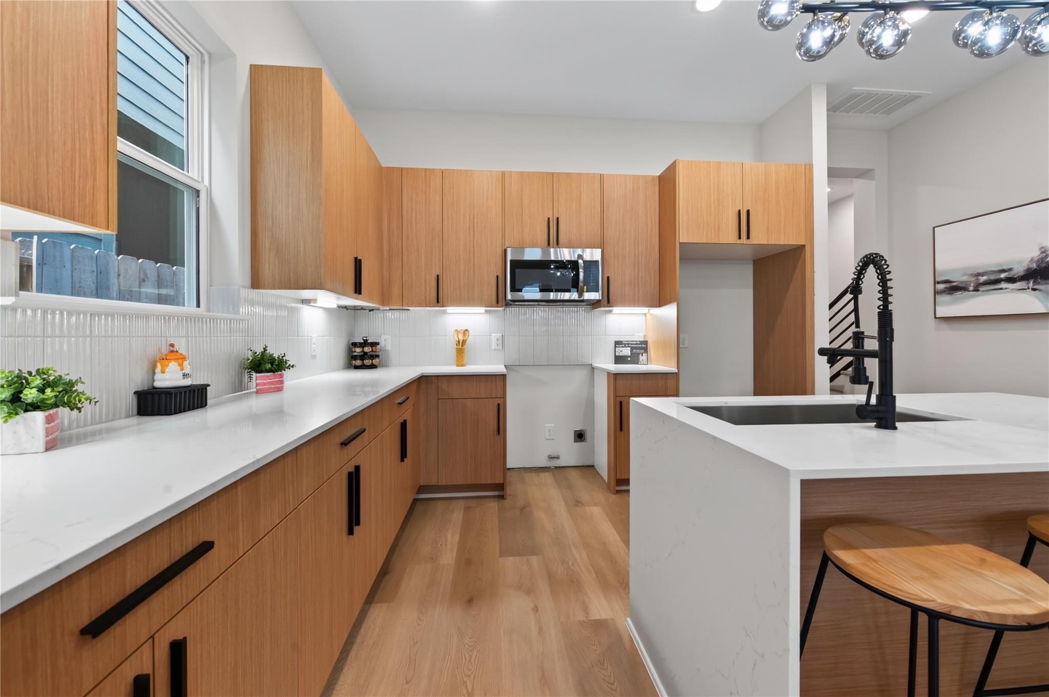 14101 Bridgeport