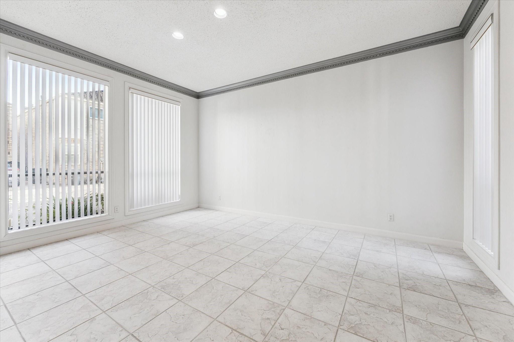 1815 Potomac Drive # C