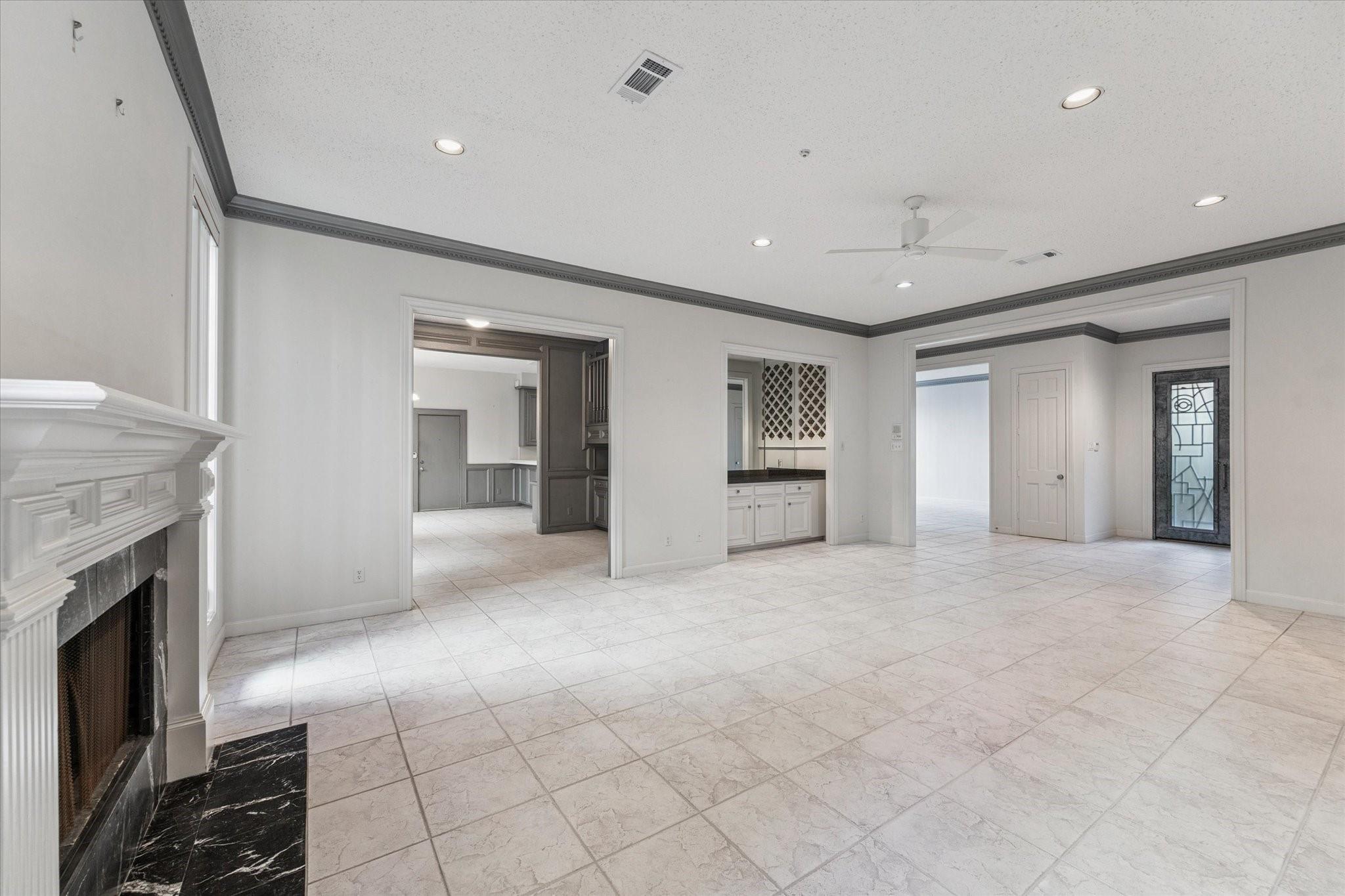 1815 Potomac Drive # C