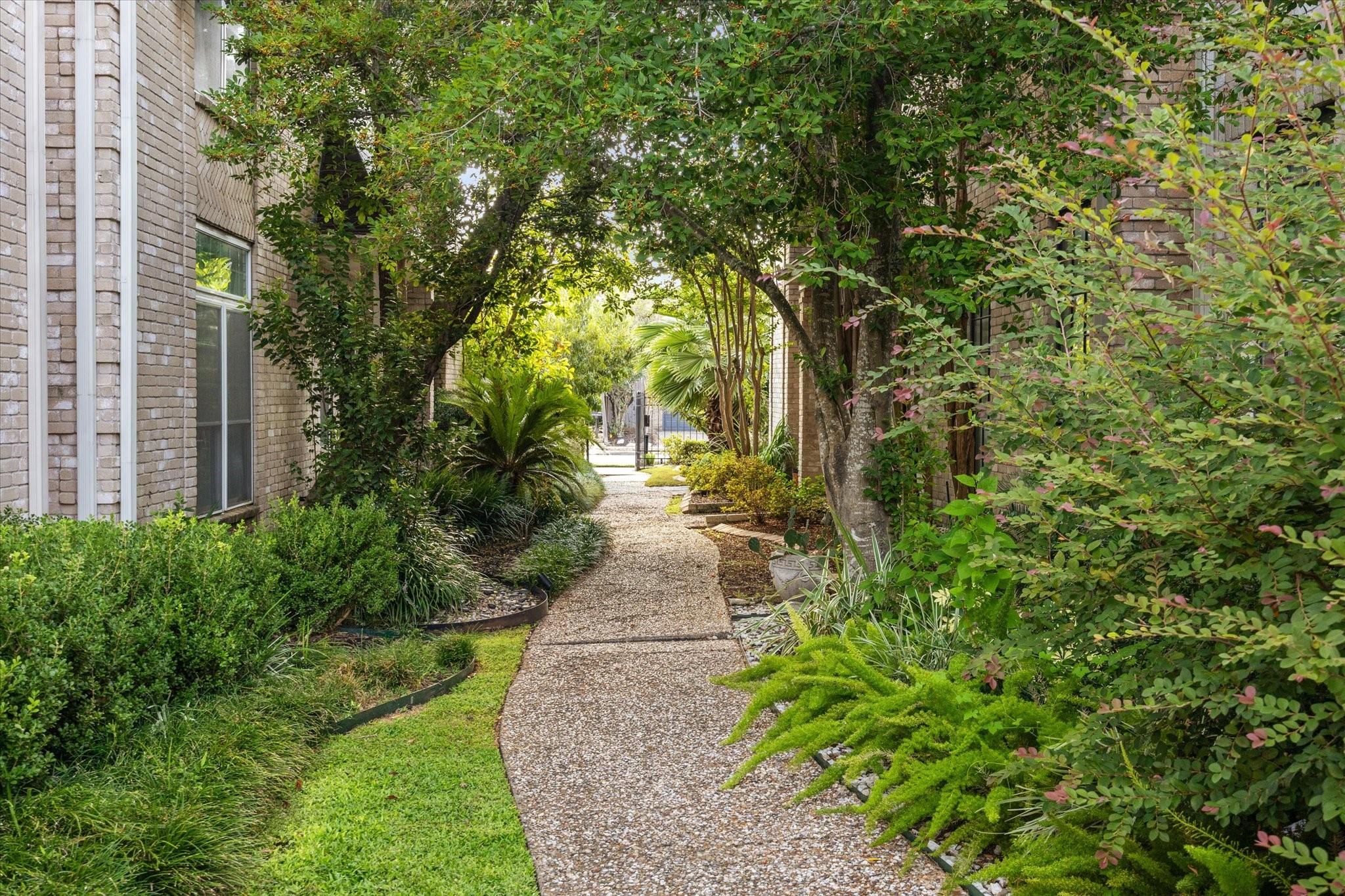 1815 Potomac Drive # C