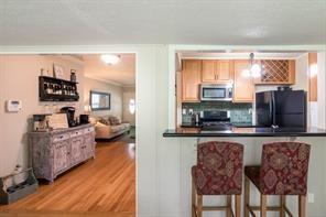 902 W 42nd Street