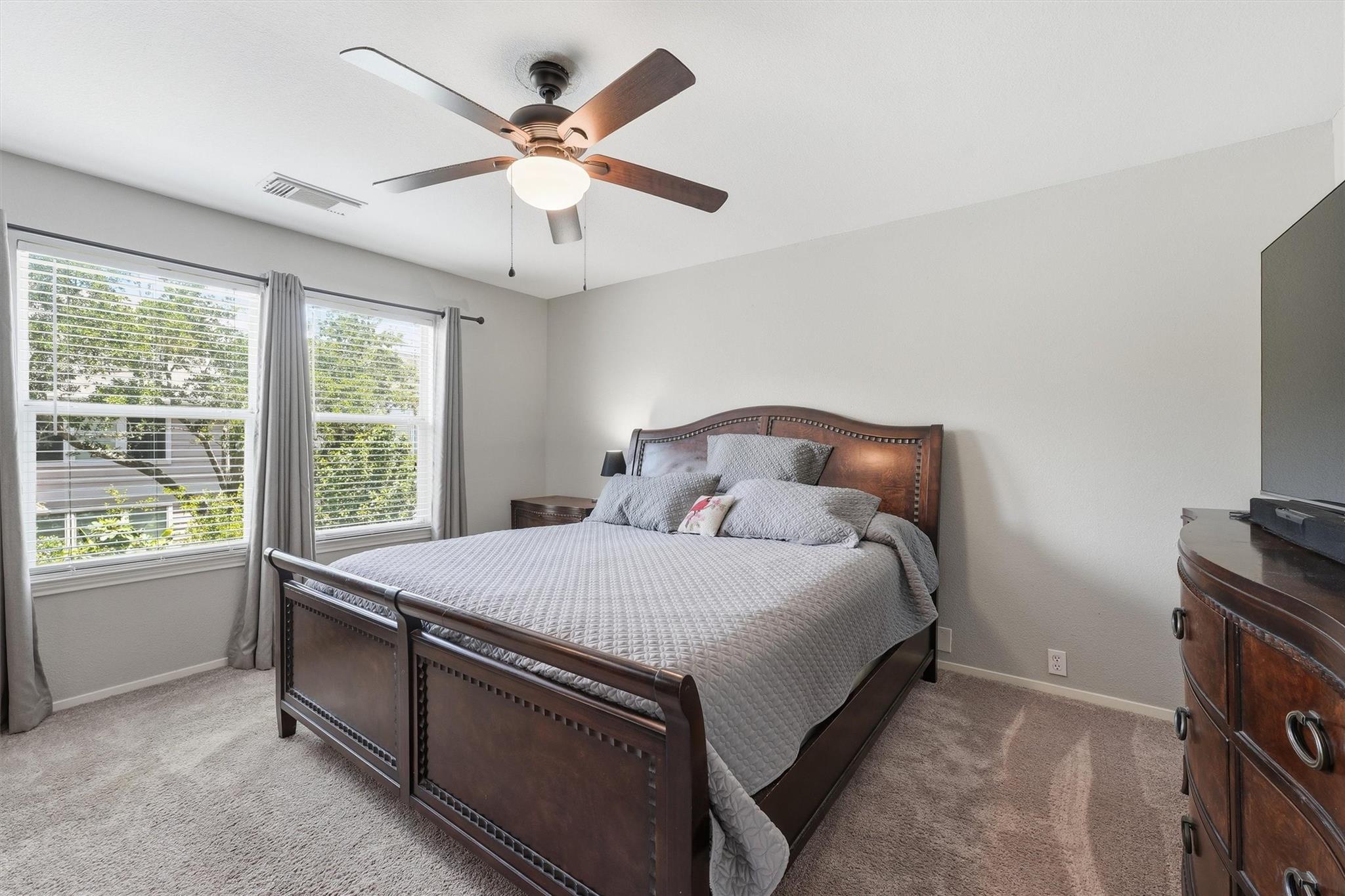 2903 Edgewick Elm Street