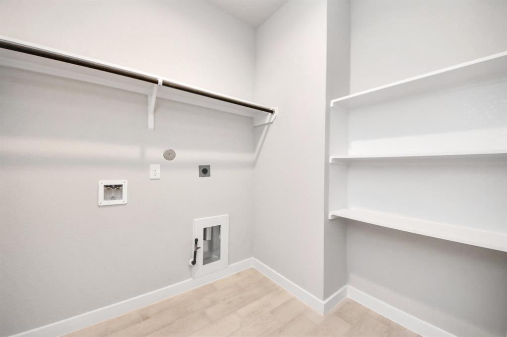 14918 Royal Leaf Lane