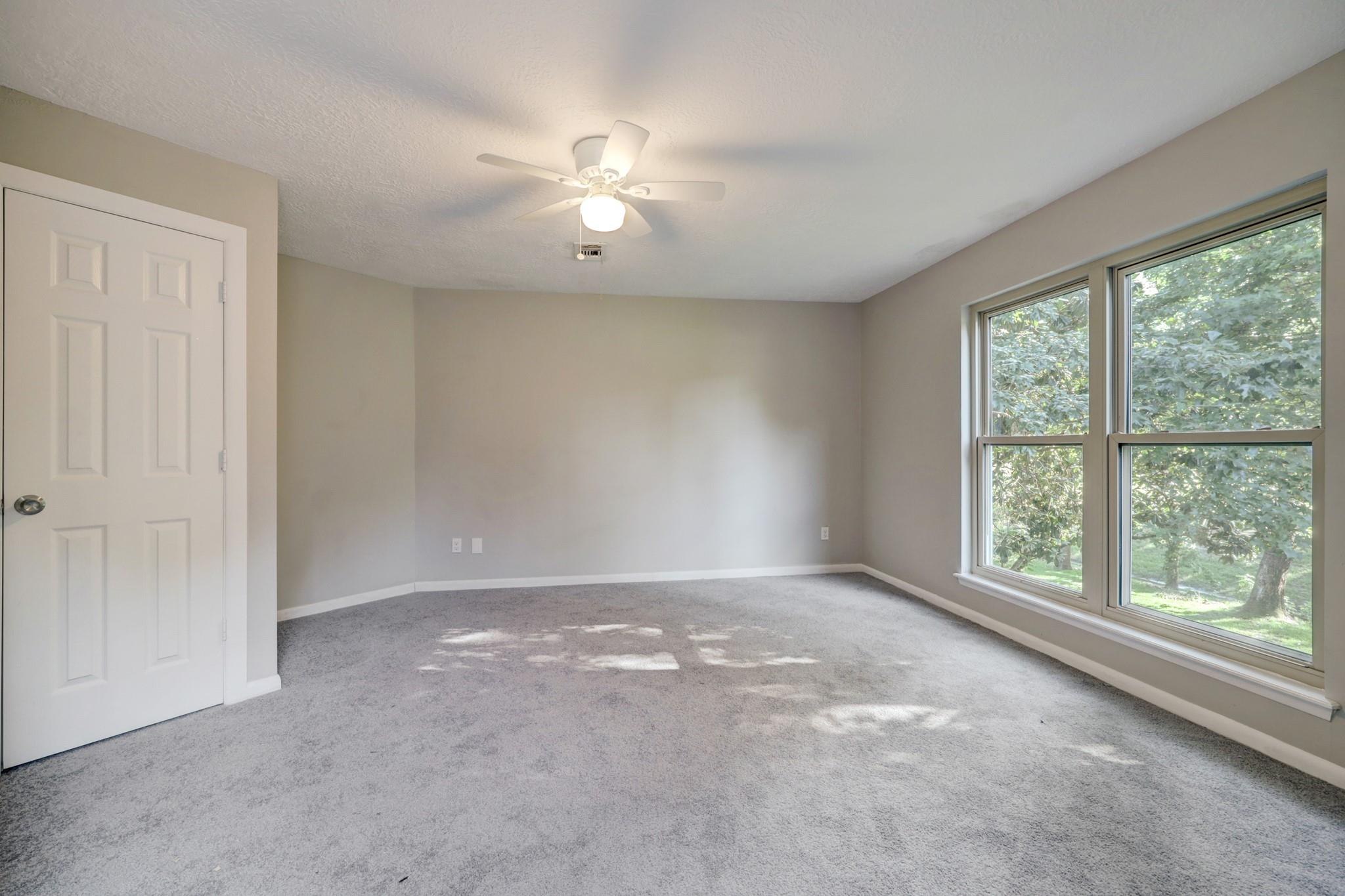 20019 Legend Oak Drive