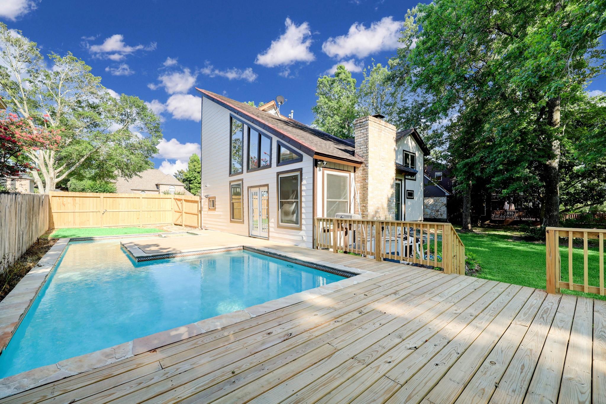 20019 Legend Oak Drive
