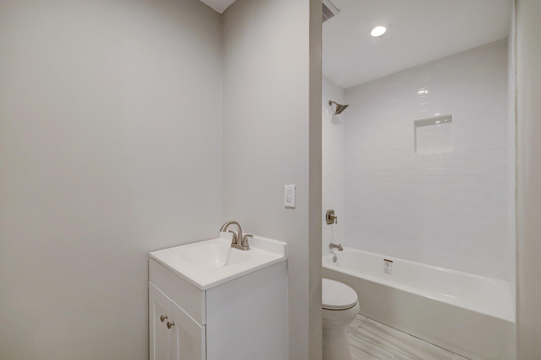 20019 Legend Oak Drive