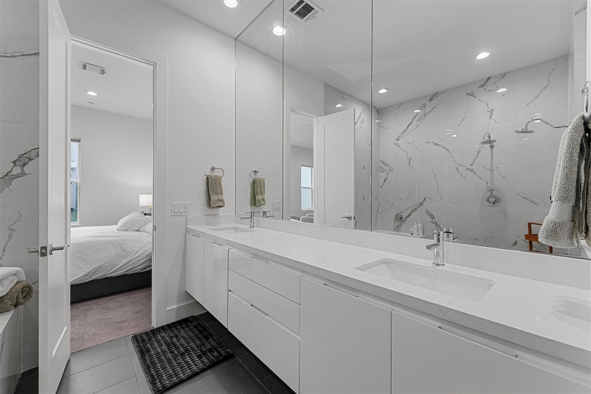 5854 E Post Oak Lane