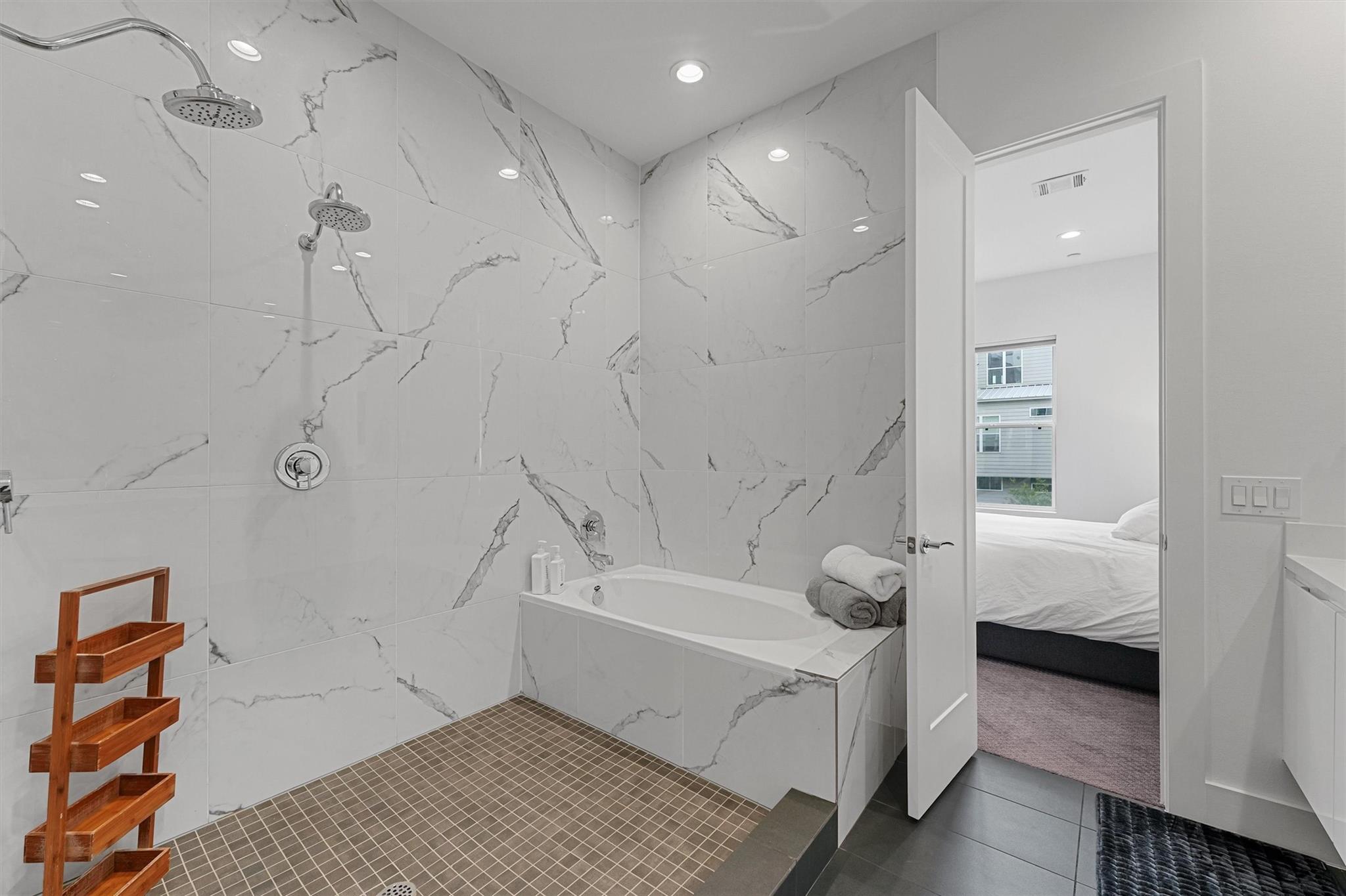 5854 E Post Oak Lane