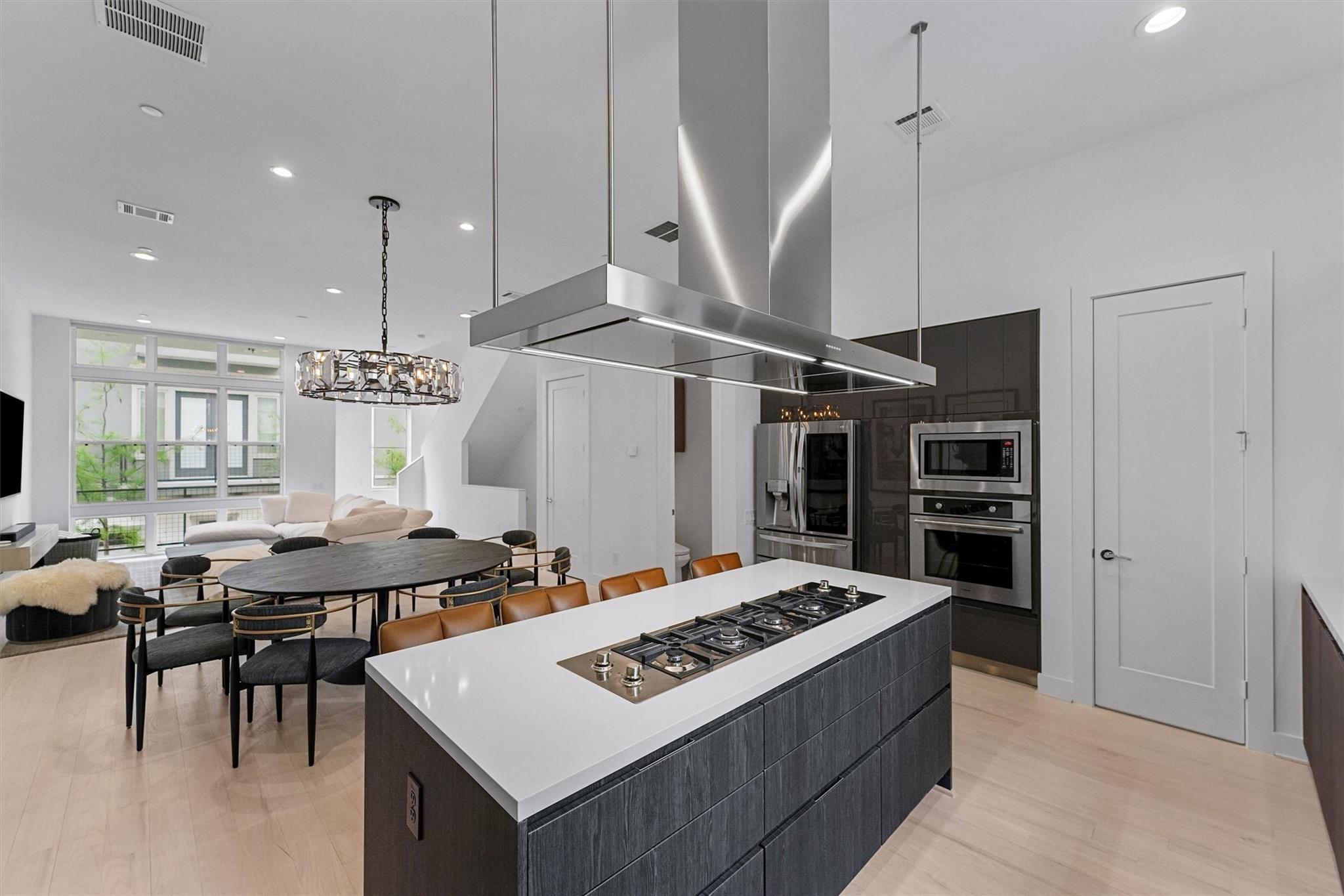 5854 E Post Oak Lane