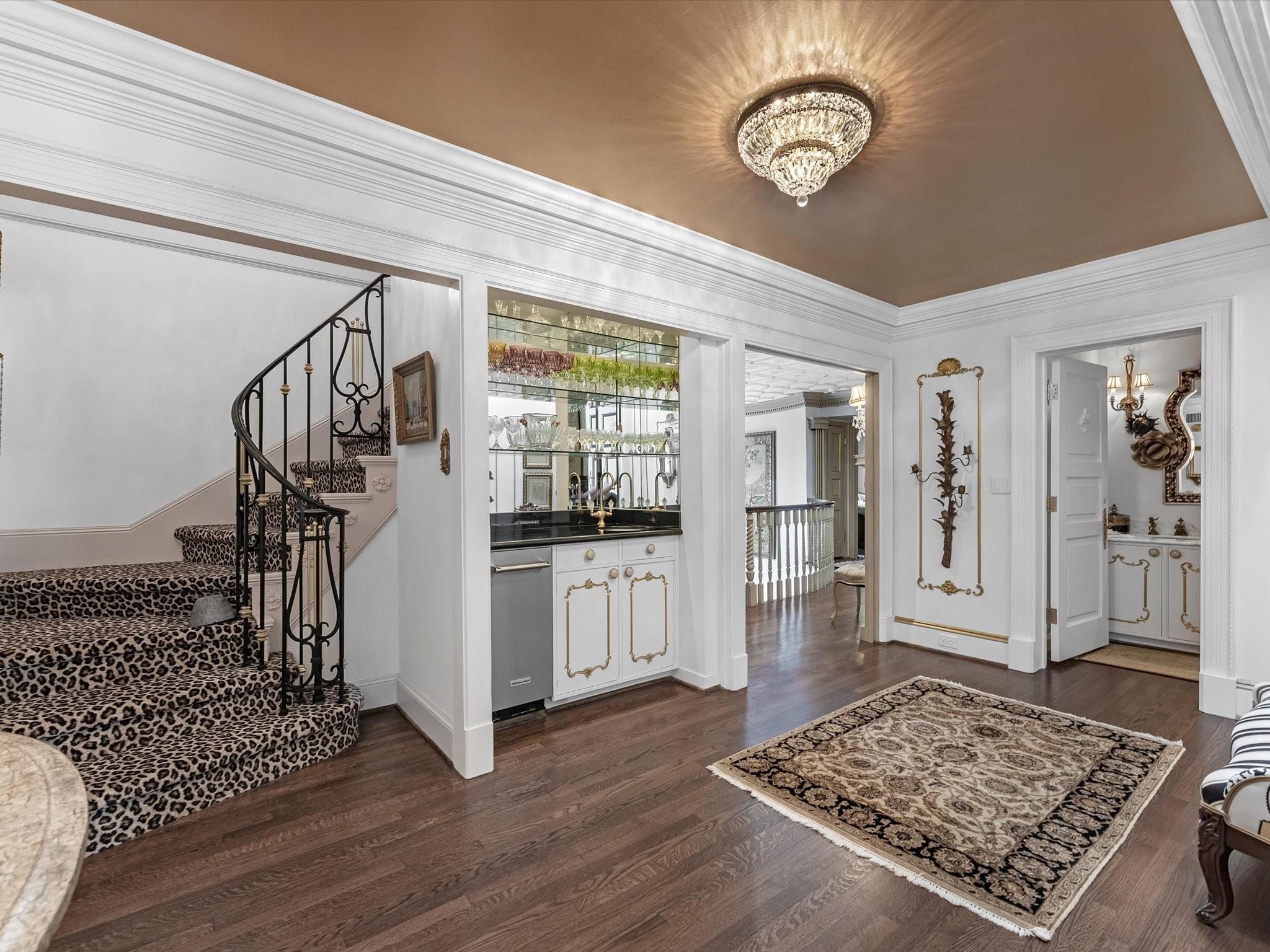1561 Kirby Drive