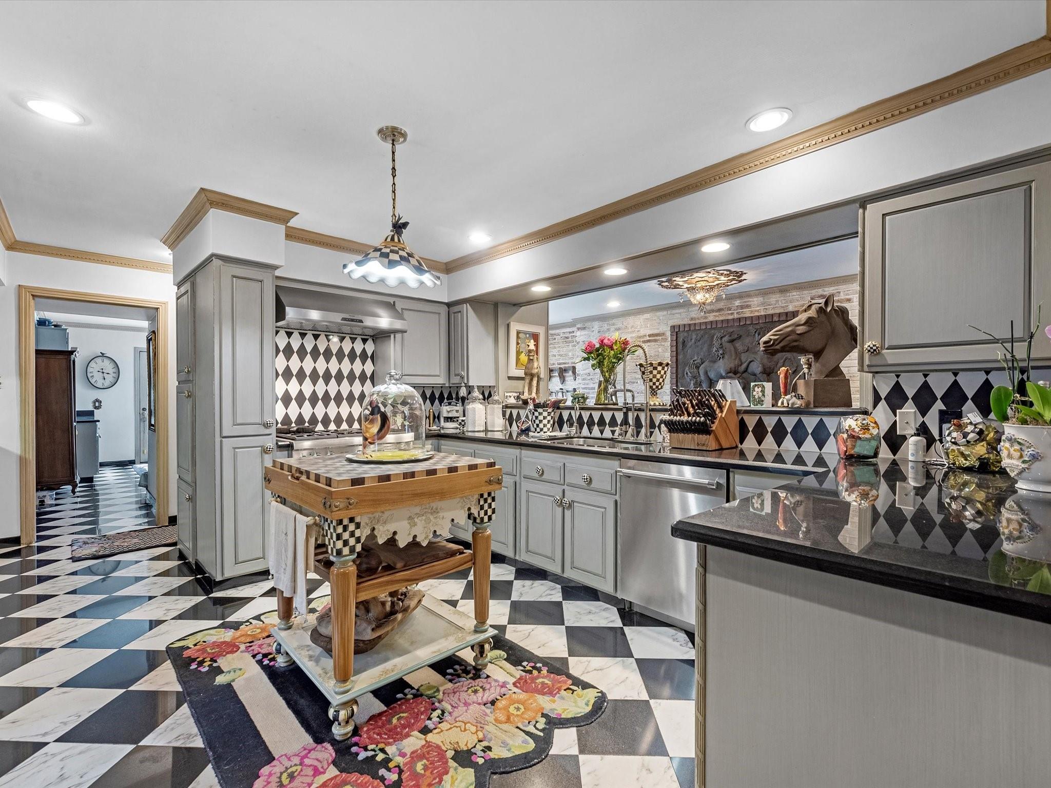 1561 Kirby Drive
