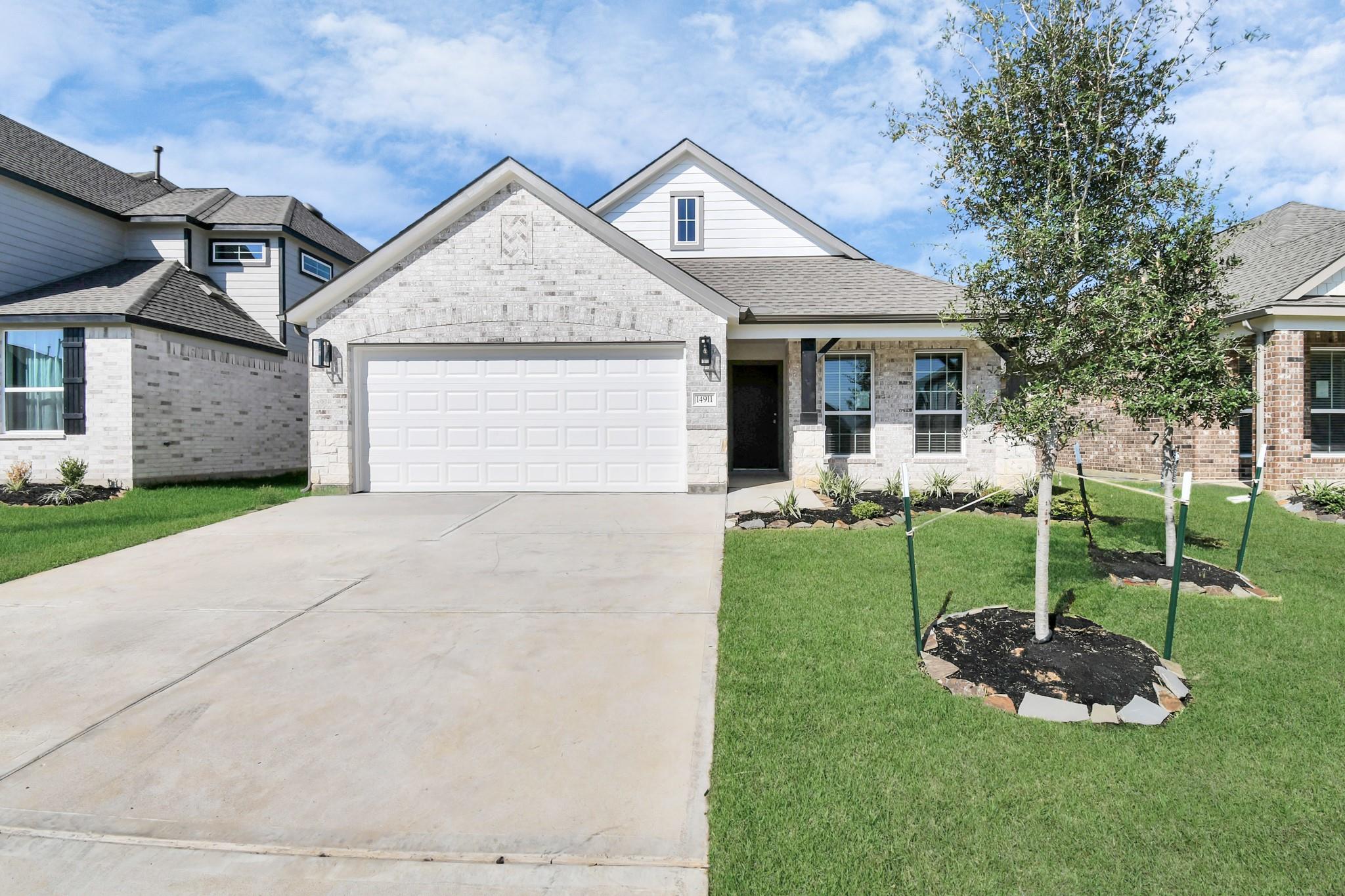 14911 Royal Leaf Drive