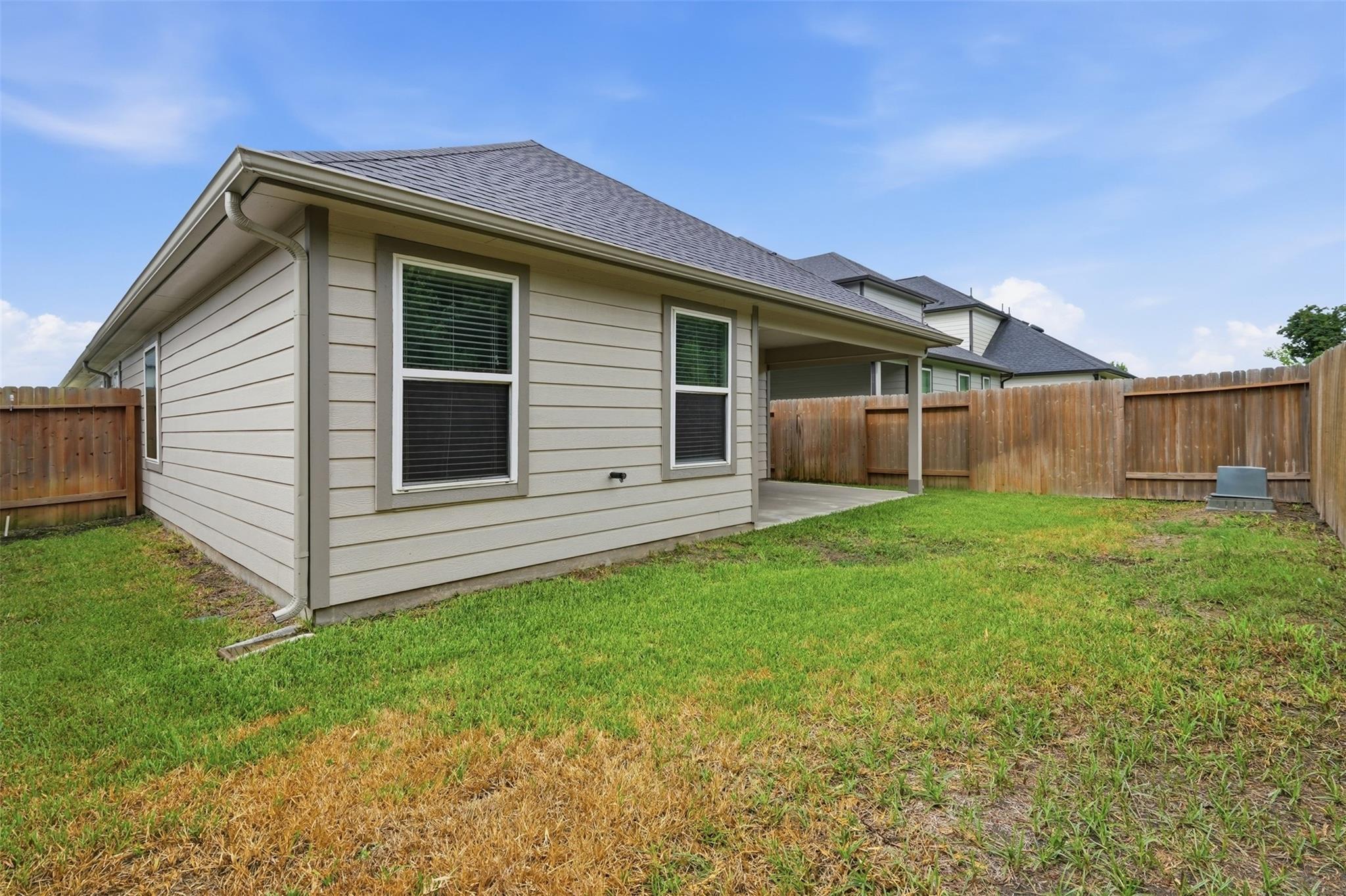 2742 Oakleaf Ash Lane