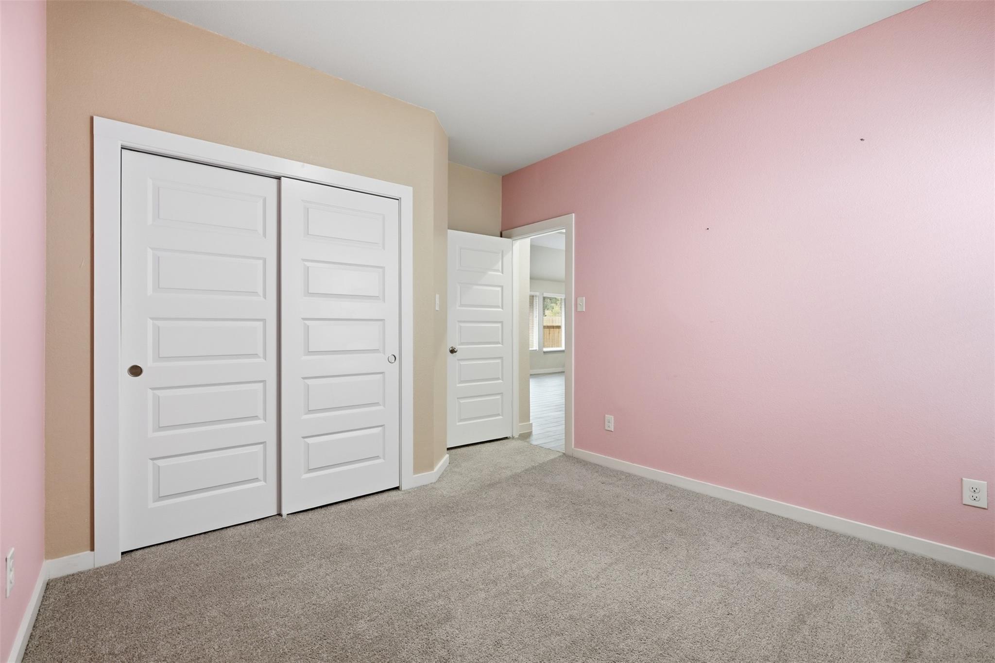 2742 Oakleaf Ash Lane