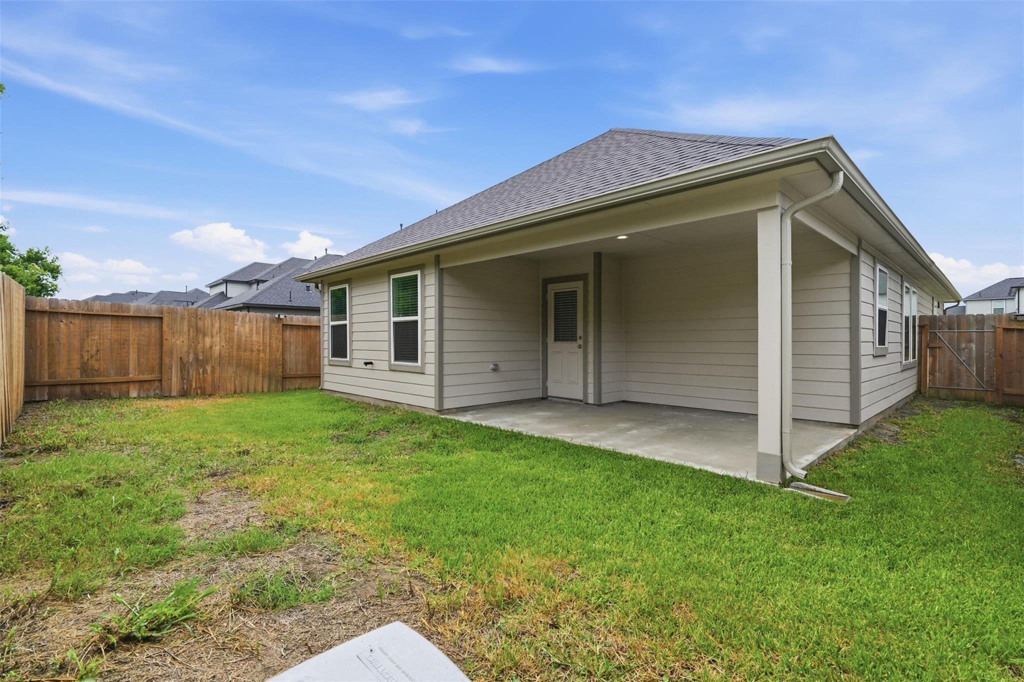 2742 Oakleaf Ash Lane