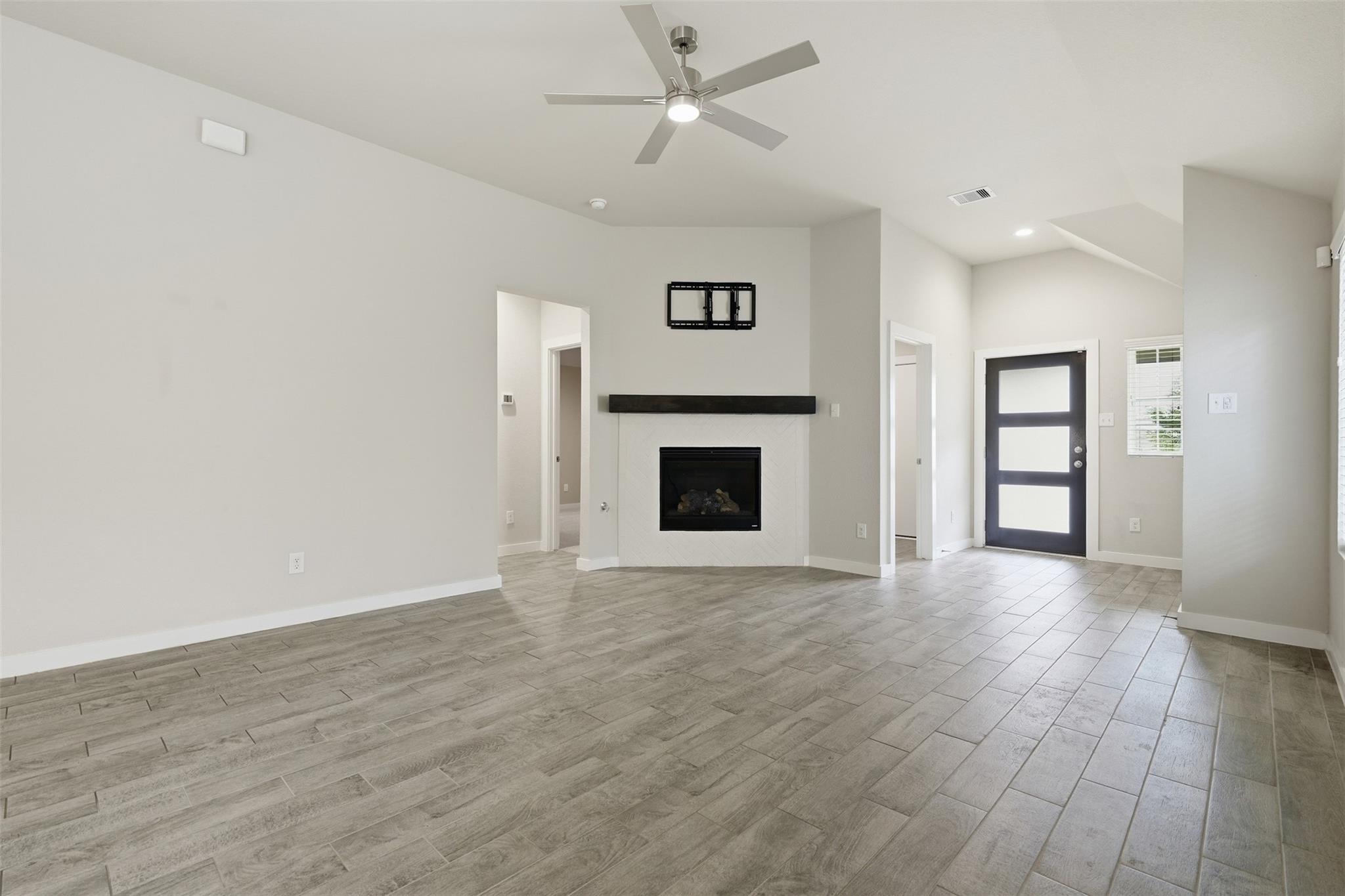 2742 Oakleaf Ash Lane