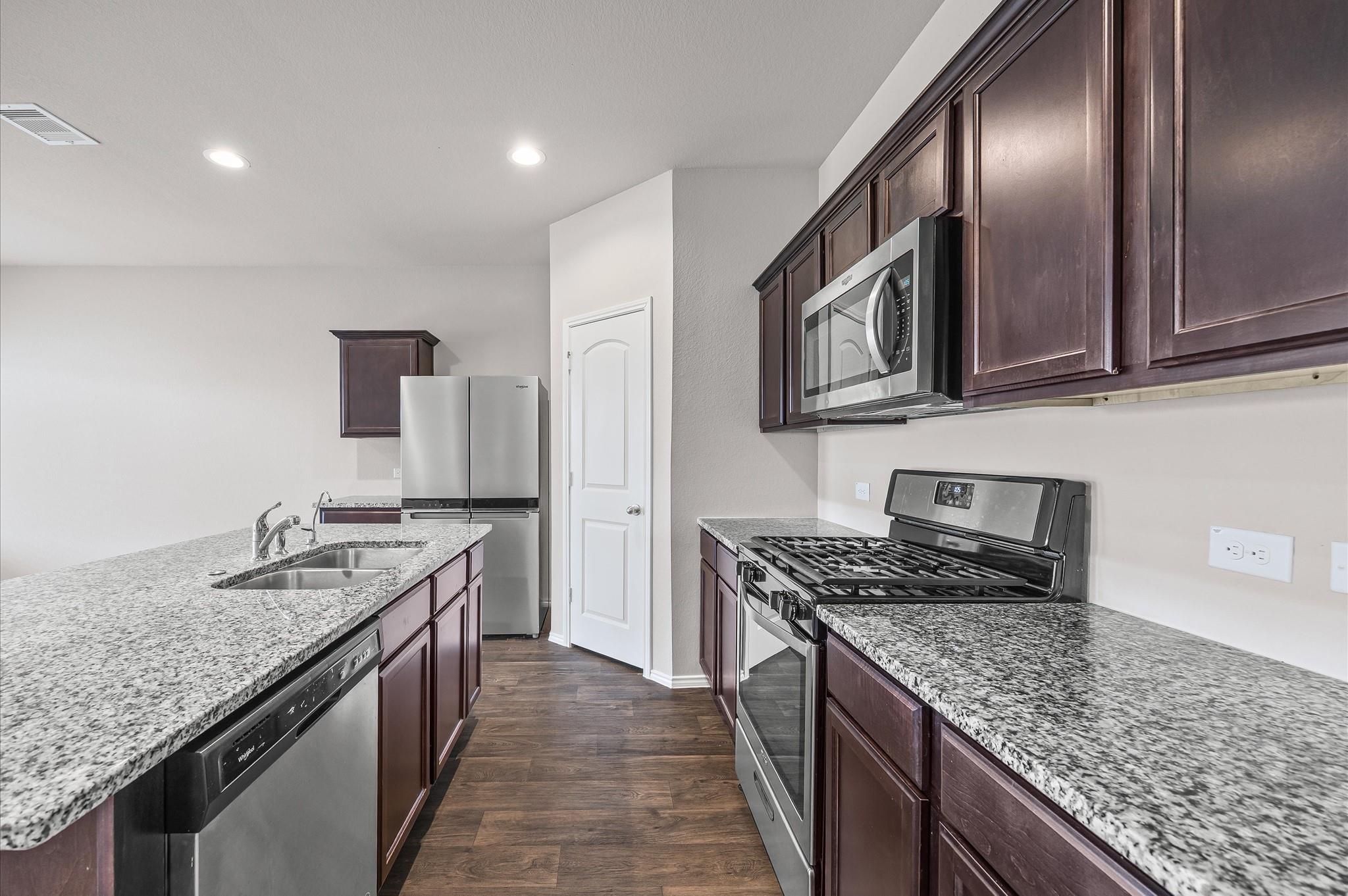 23522 Wedgewood Cliff Way