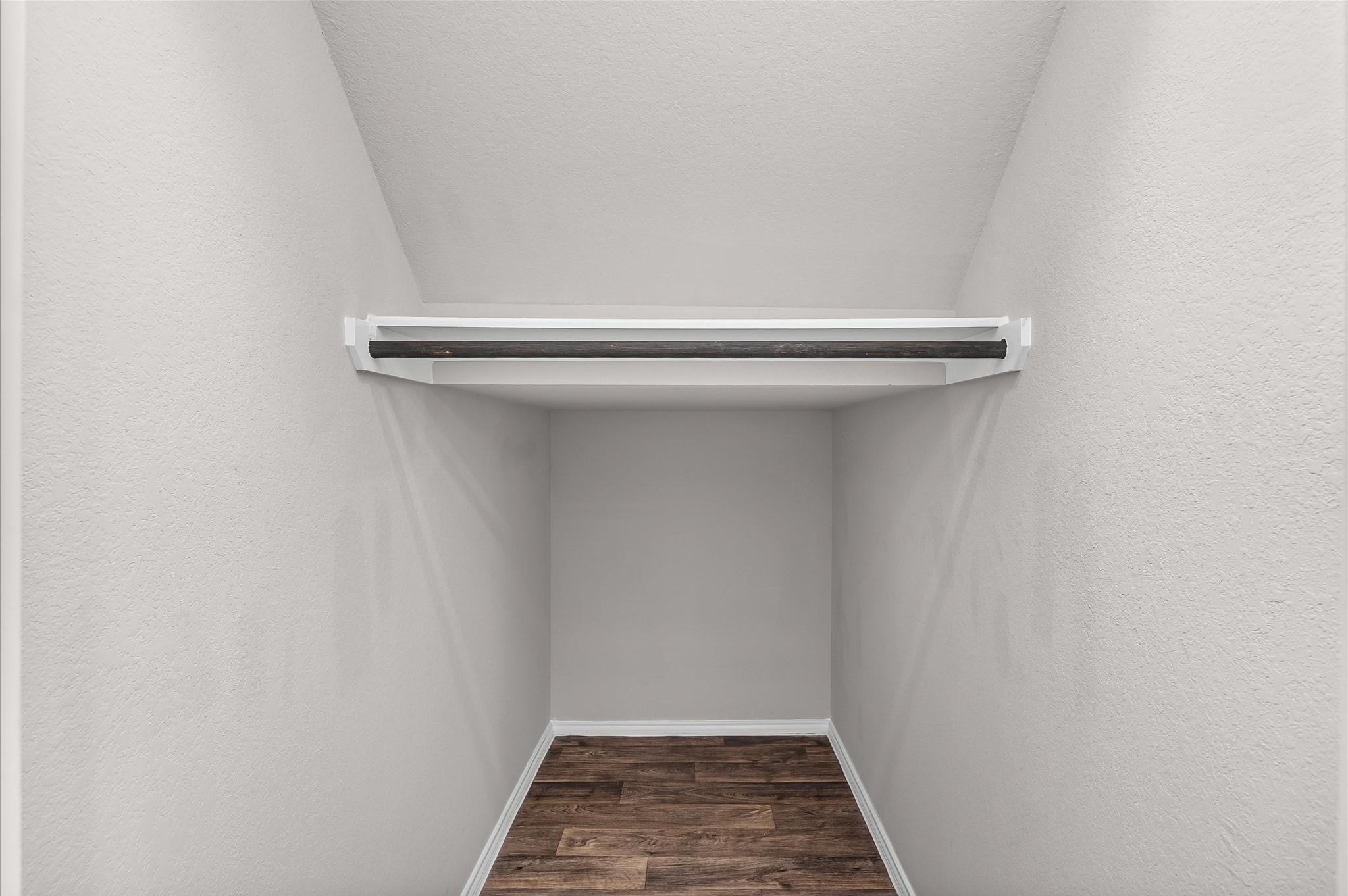 23522 Wedgewood Cliff Way