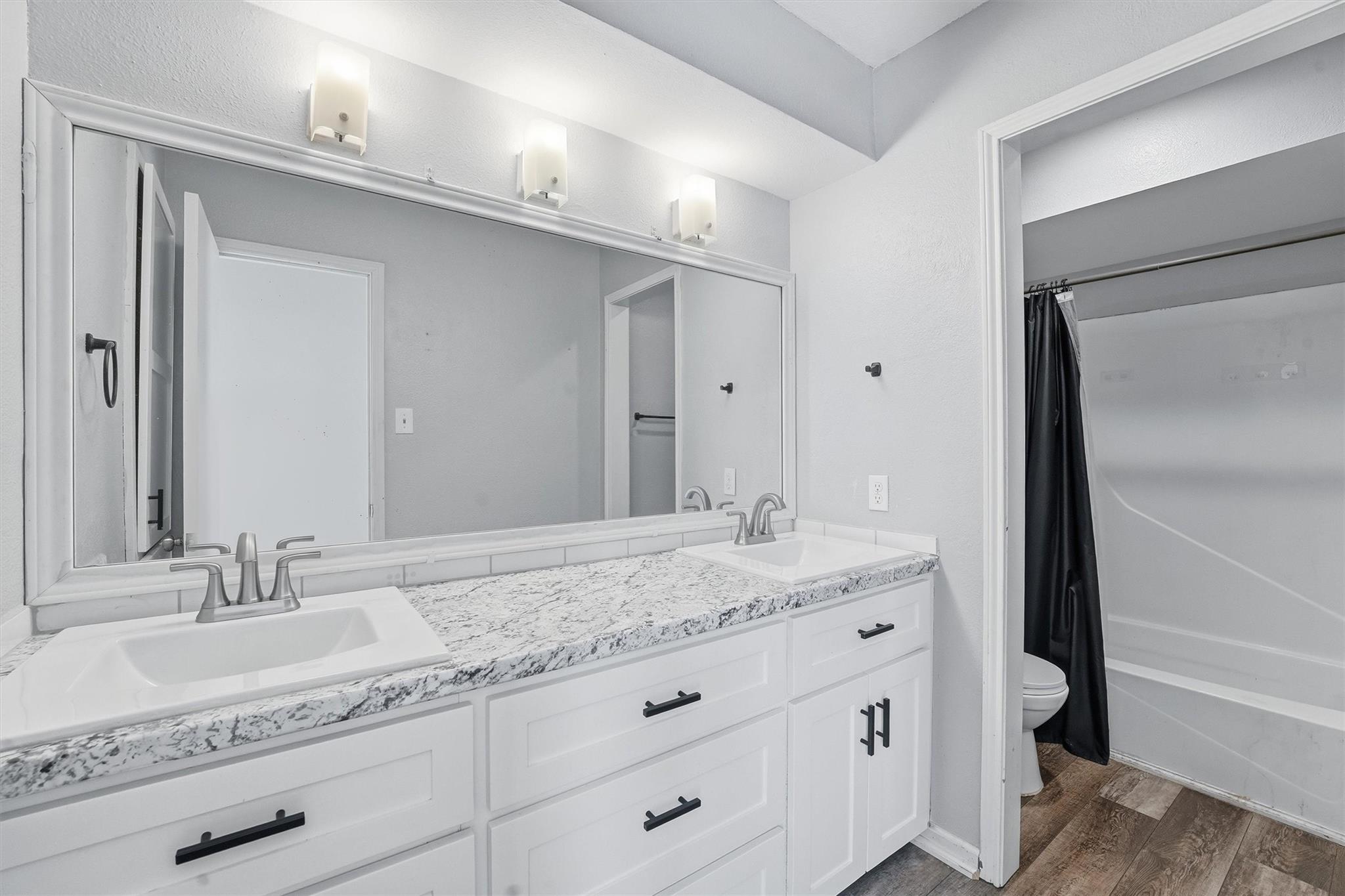 2408 Chelmsford Court