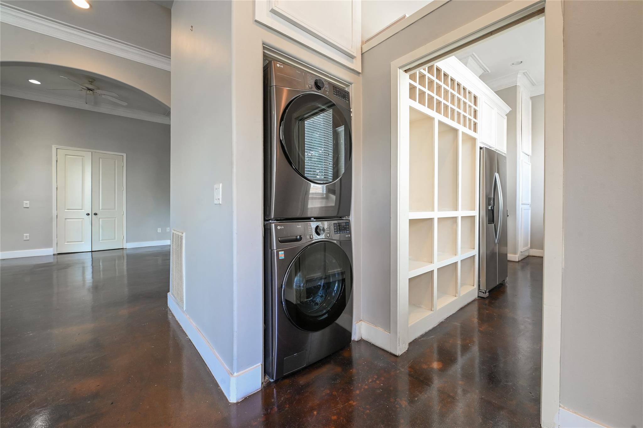 5801 Winsome Lane # 201