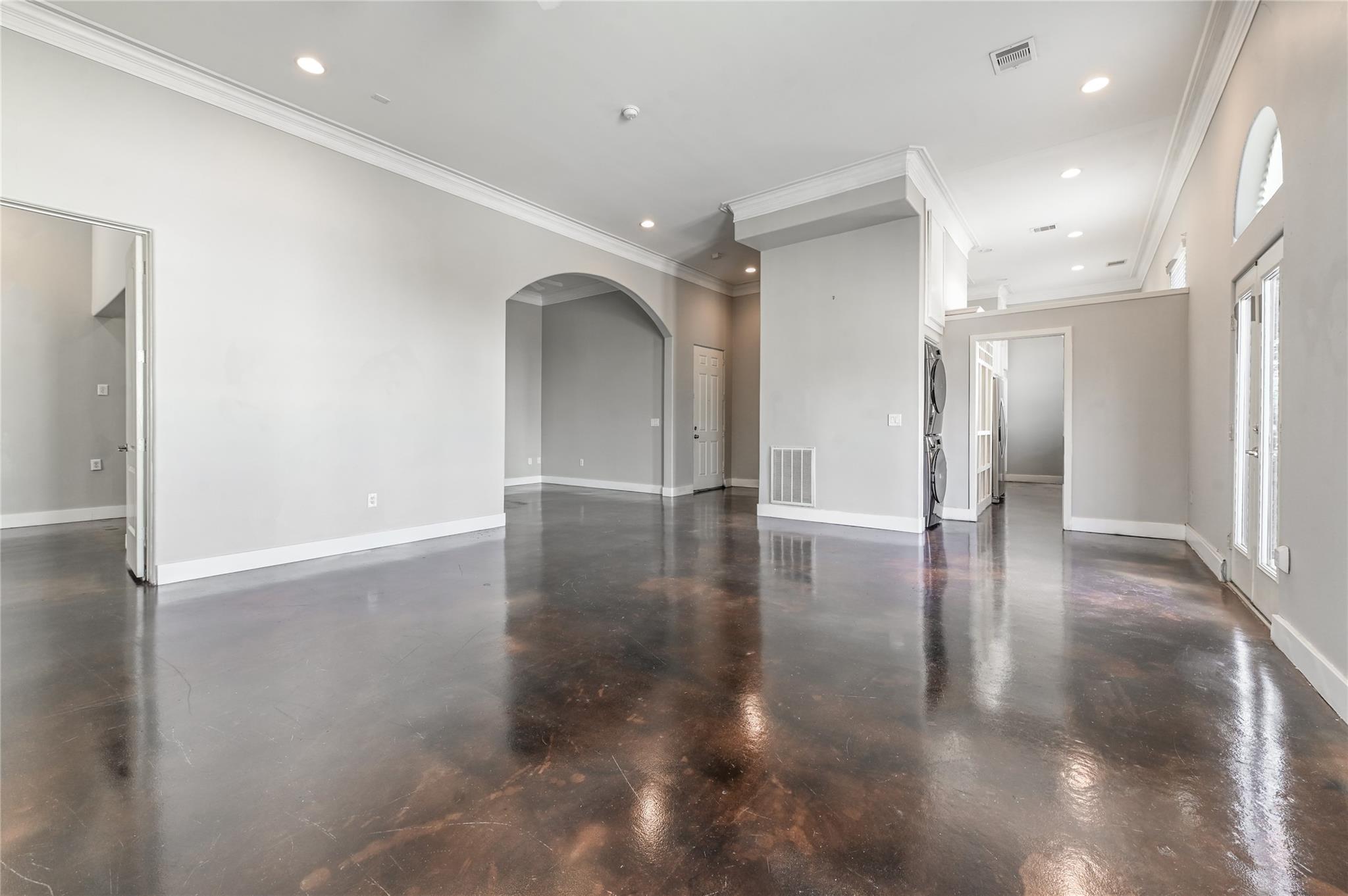 5801 Winsome Lane # 201