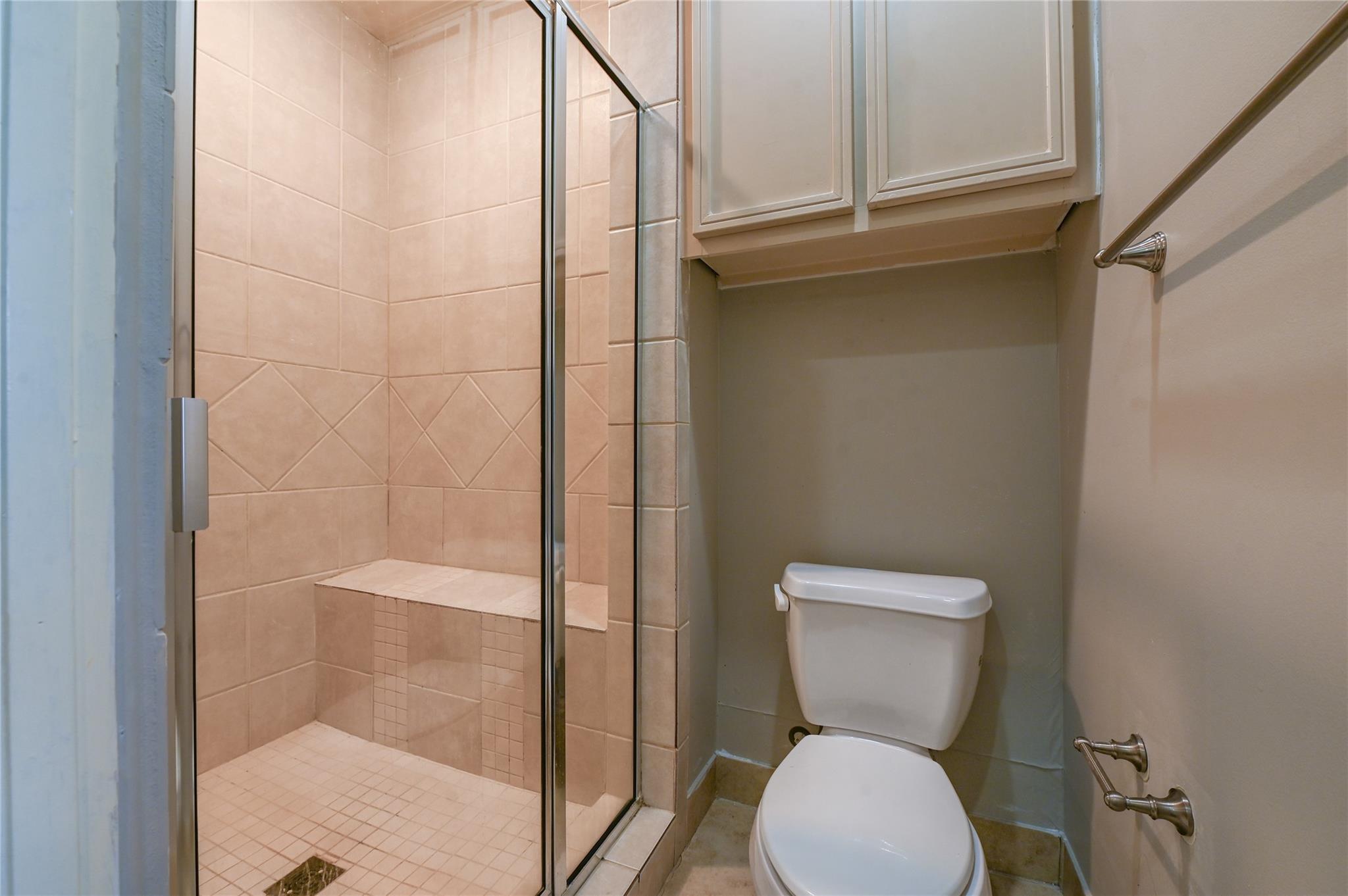 5801 Winsome Lane # 201