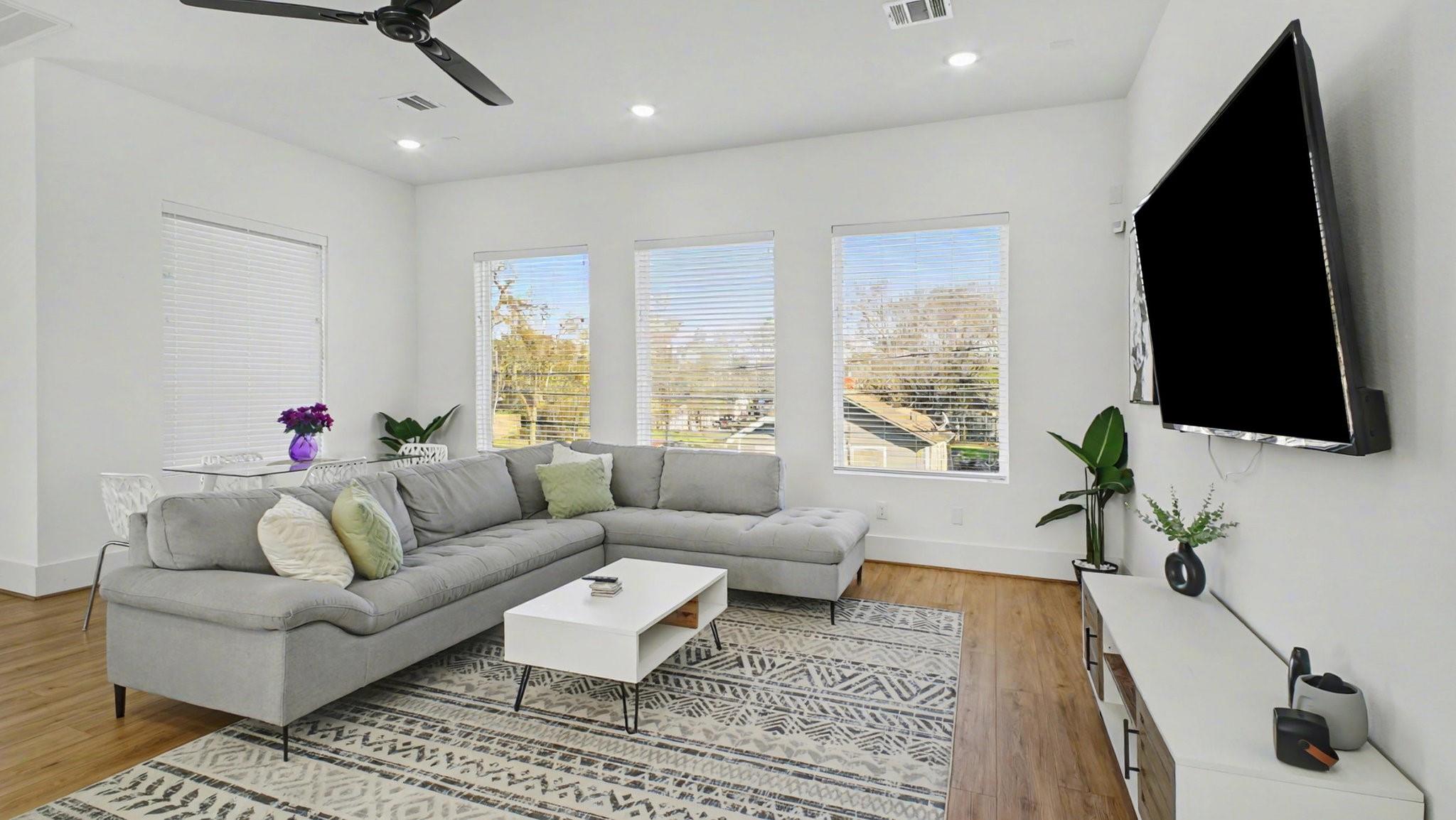 2802 Tierwester Street