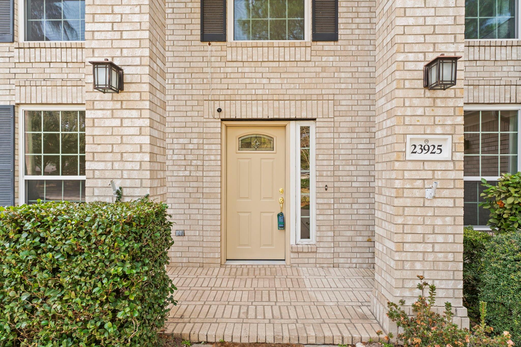 23925 Dorrington Estates Lane