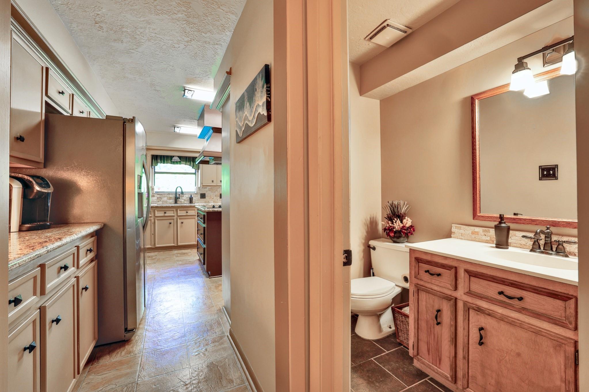 16011 Pebble Bend Drive, Houston