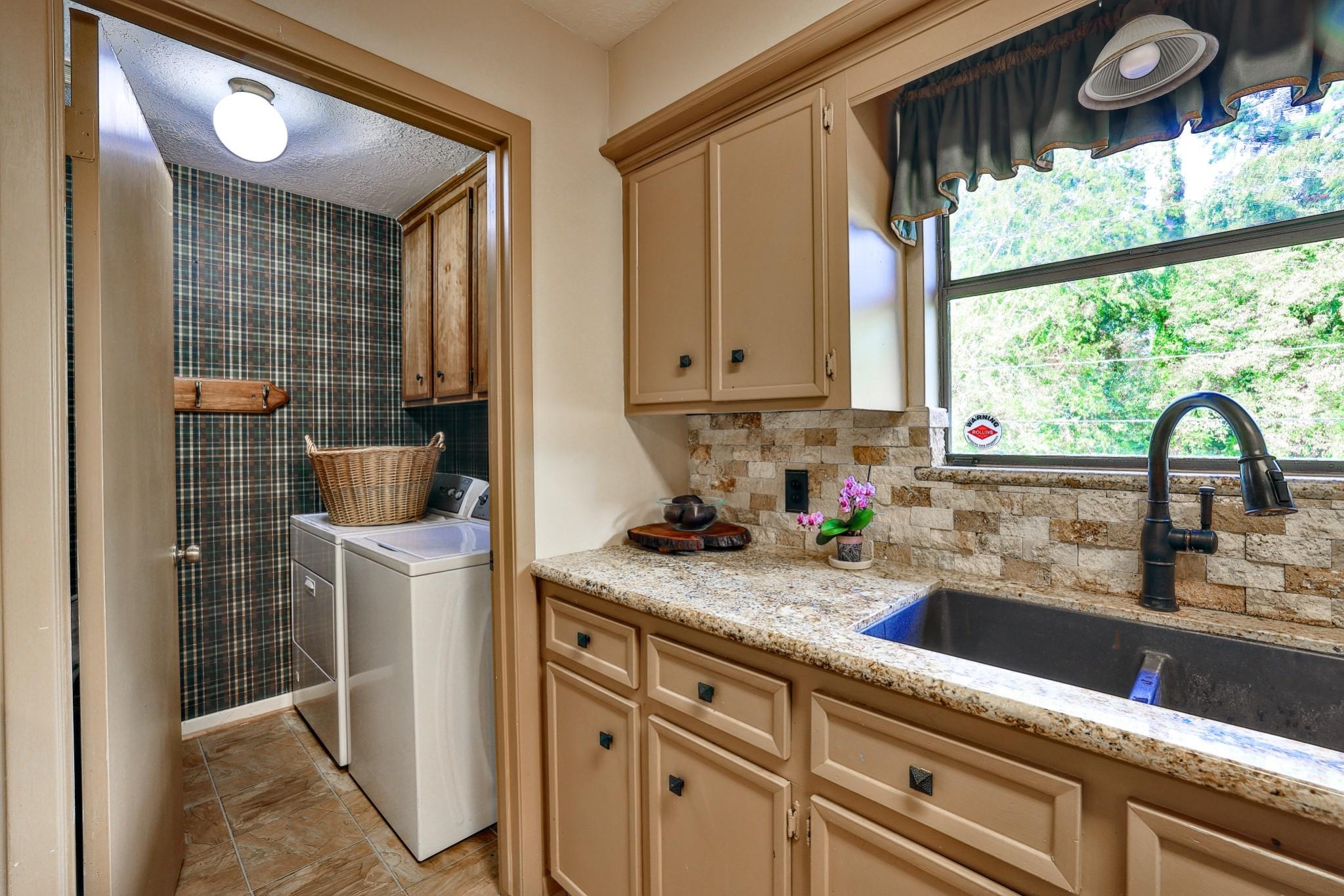 16011 Pebble Bend Drive, Houston