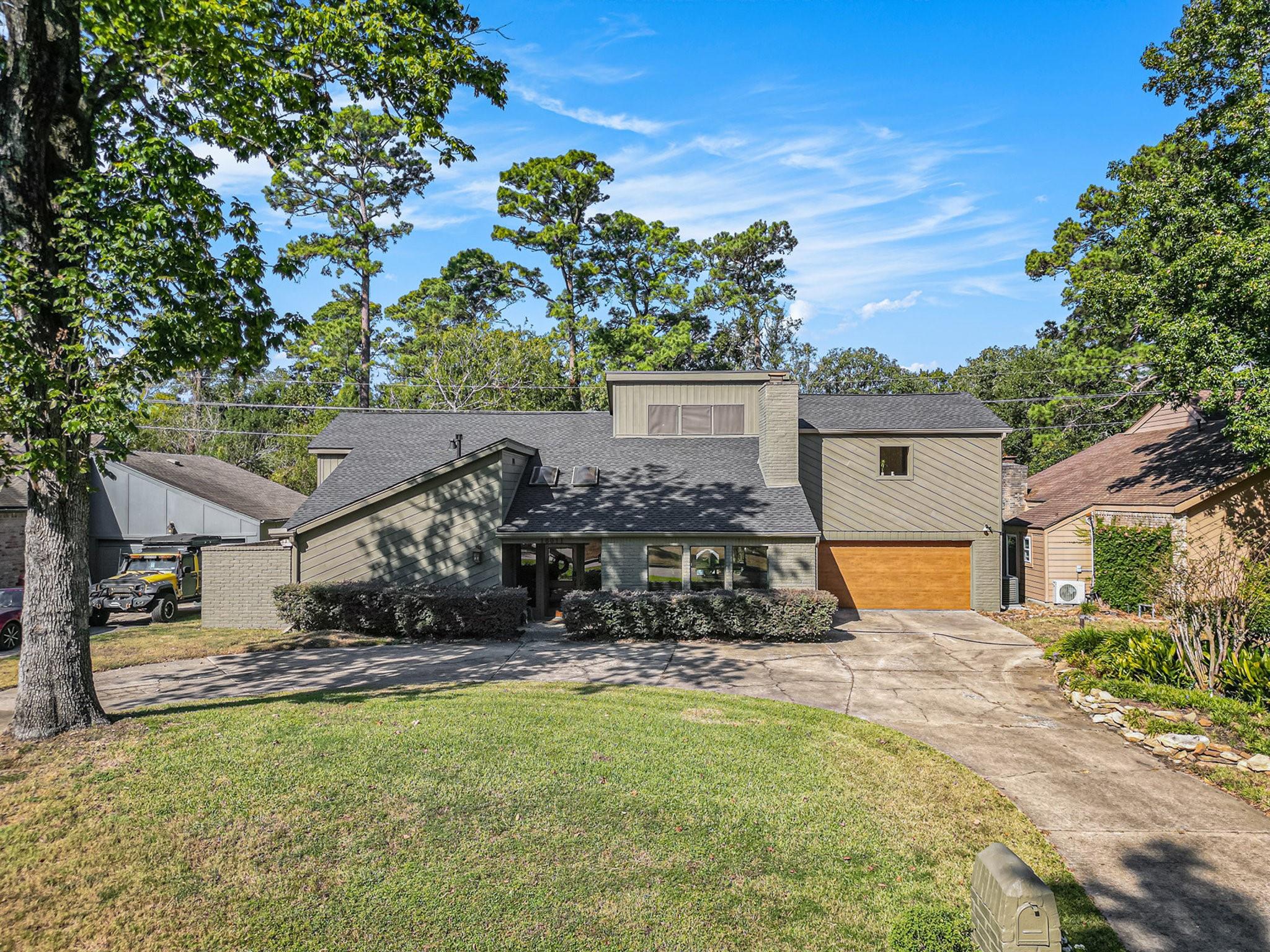 16011 Pebble Bend Drive, Houston