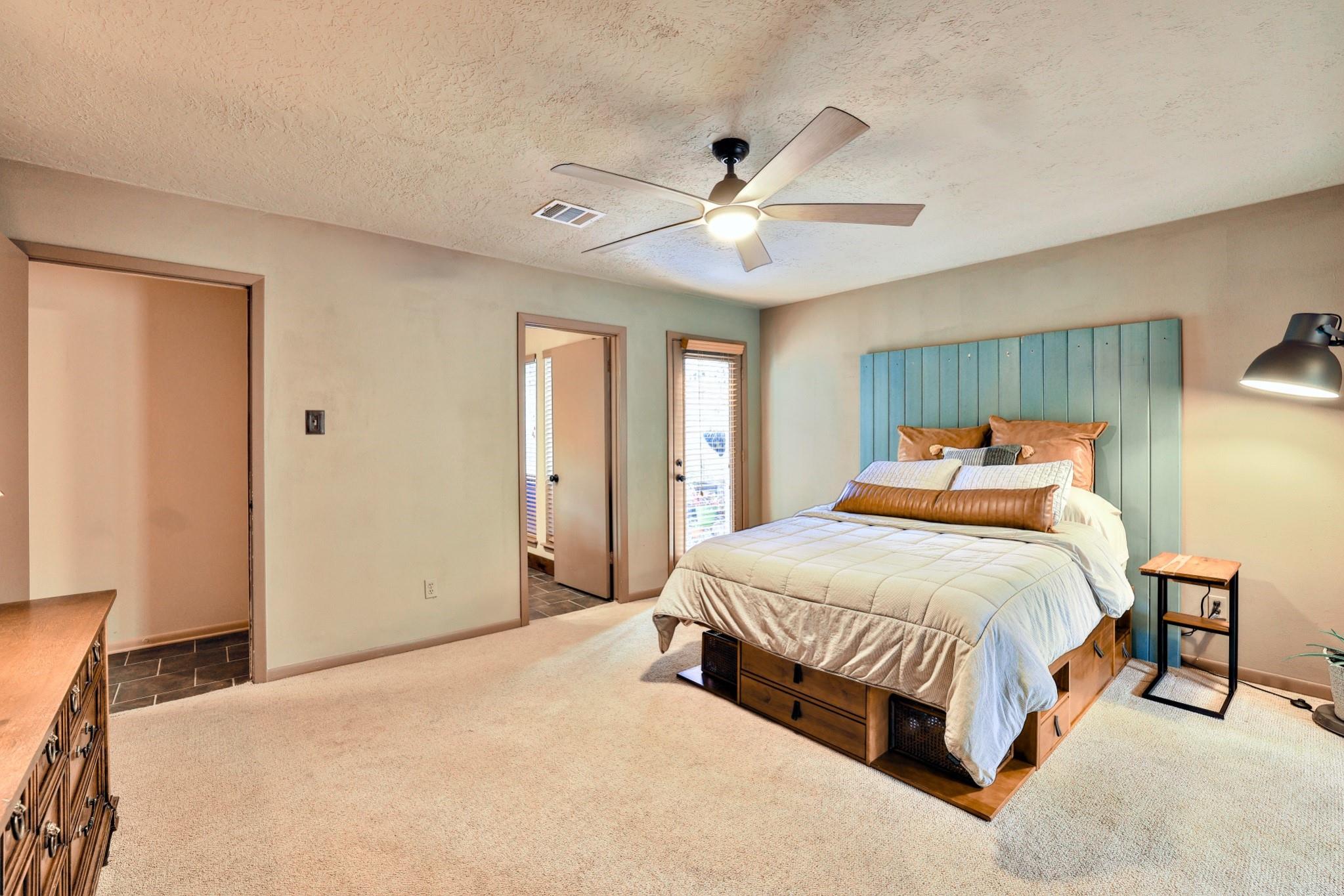 16011 Pebble Bend Drive, Houston