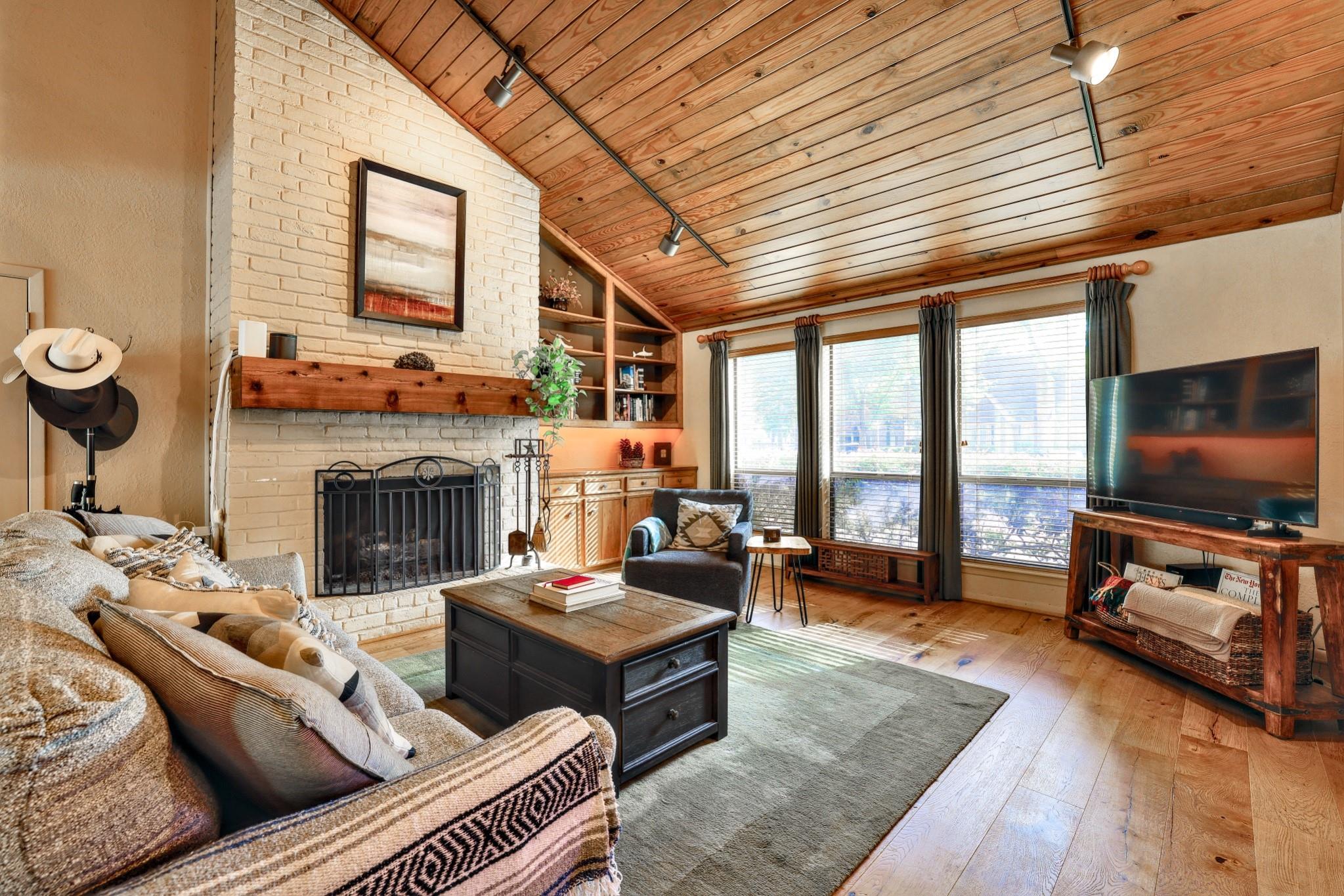 16011 Pebble Bend Drive, Houston