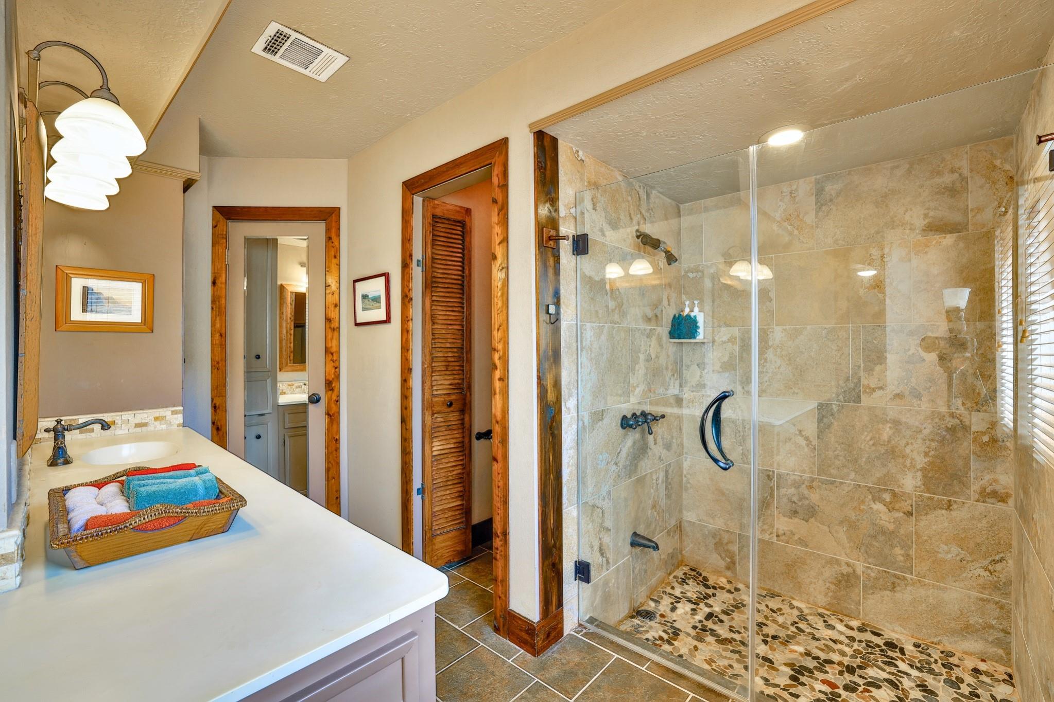 16011 Pebble Bend Drive, Houston