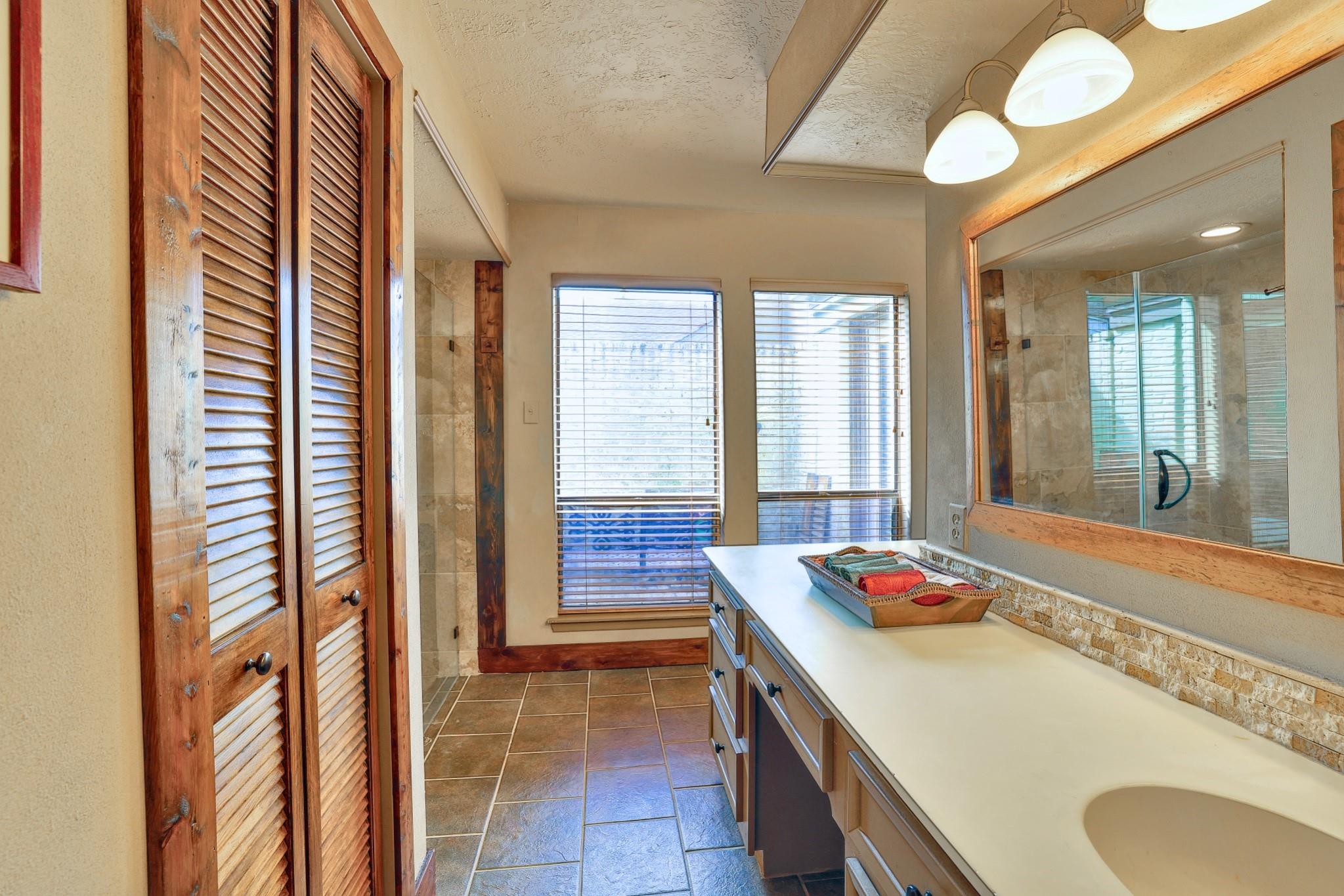 16011 Pebble Bend Drive, Houston